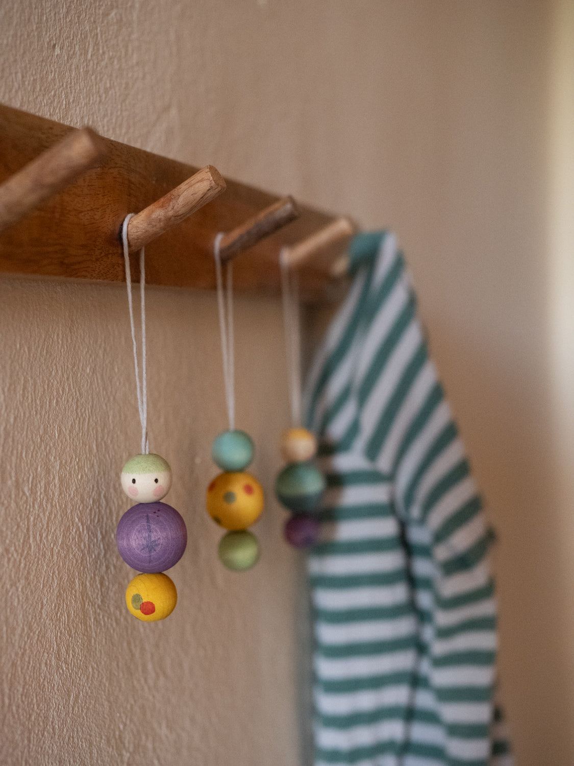Grapat - Wood Christmas Ornament - Grapat - littleyoyo.ca