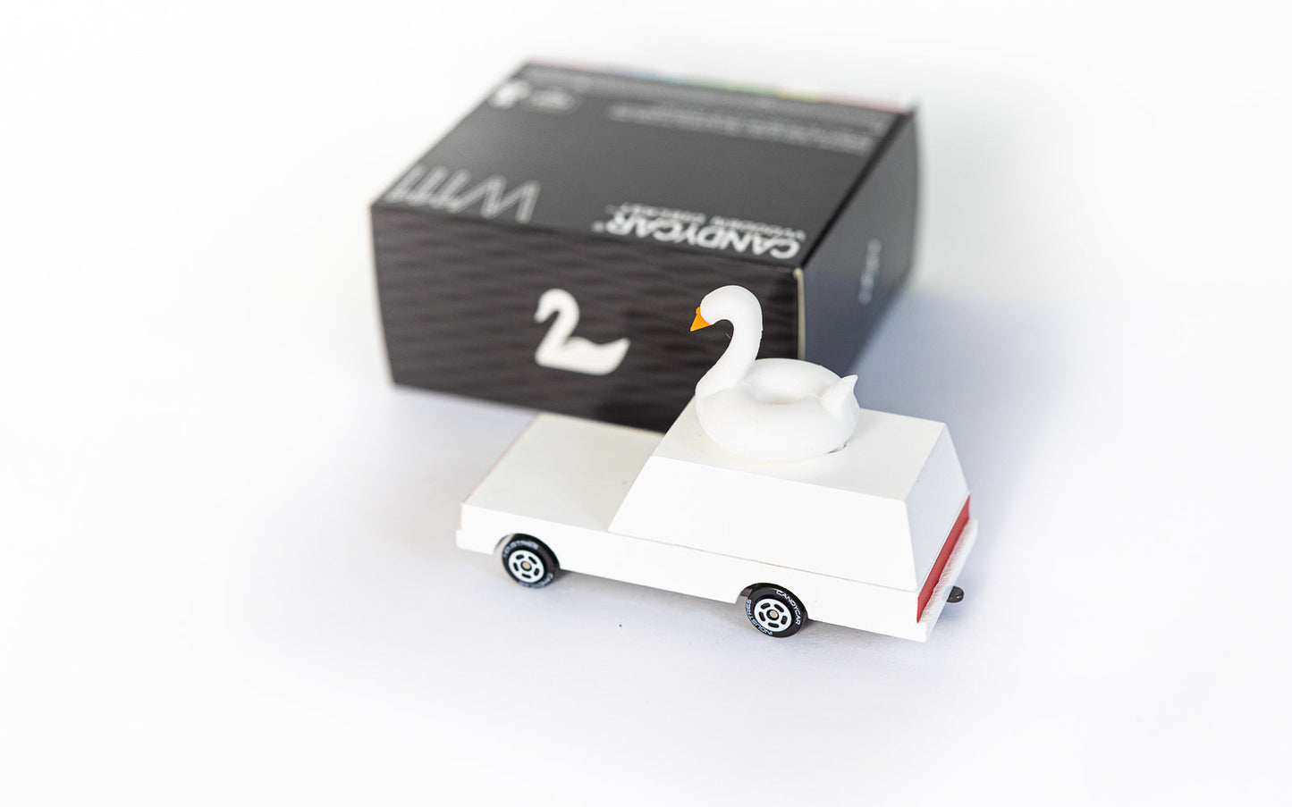 Candylab - Candyvan White Swan Wagon