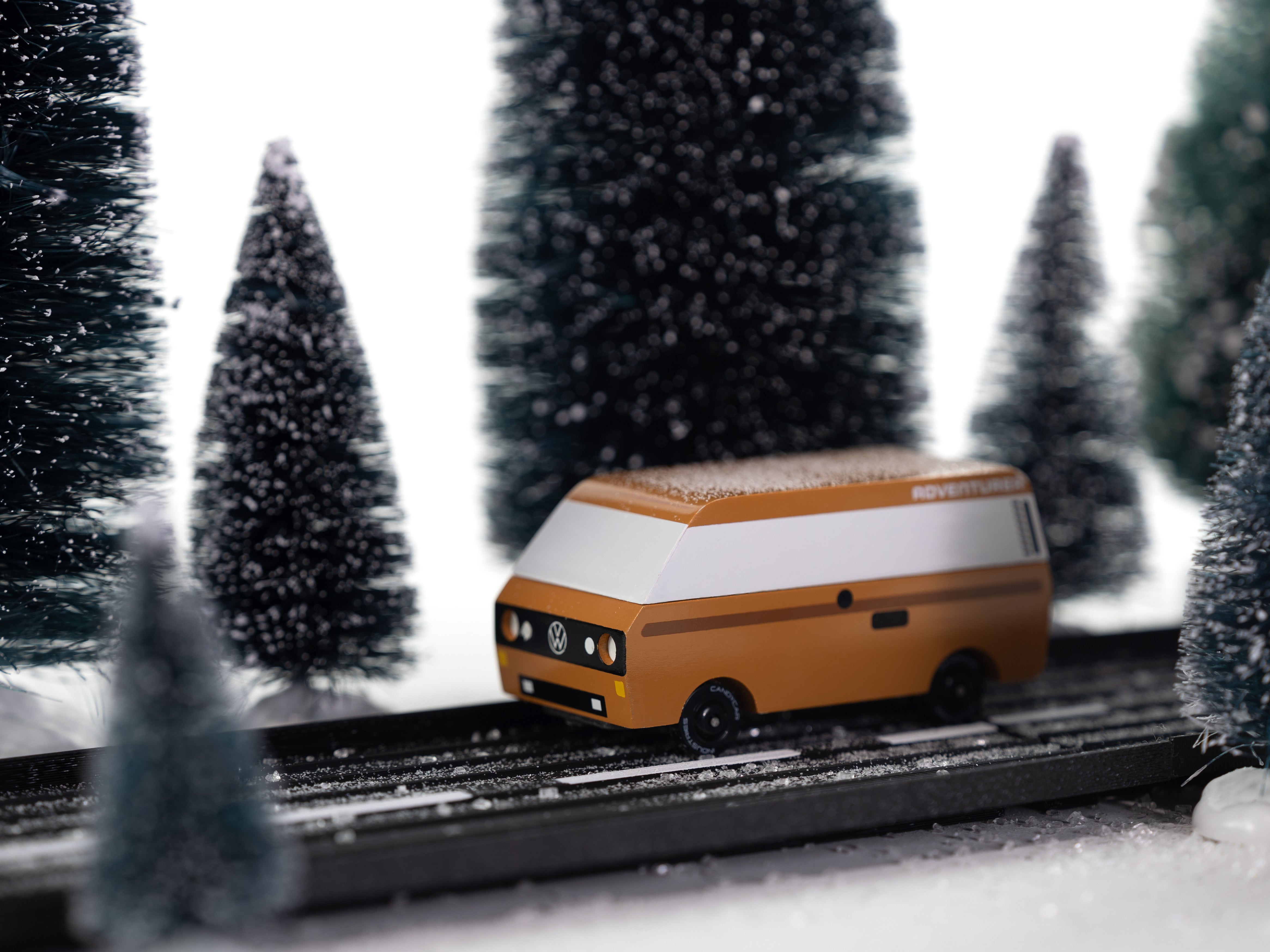 Candylab - Candyvan VW Brown Adventurer - Candylab - littleyoyo.ca