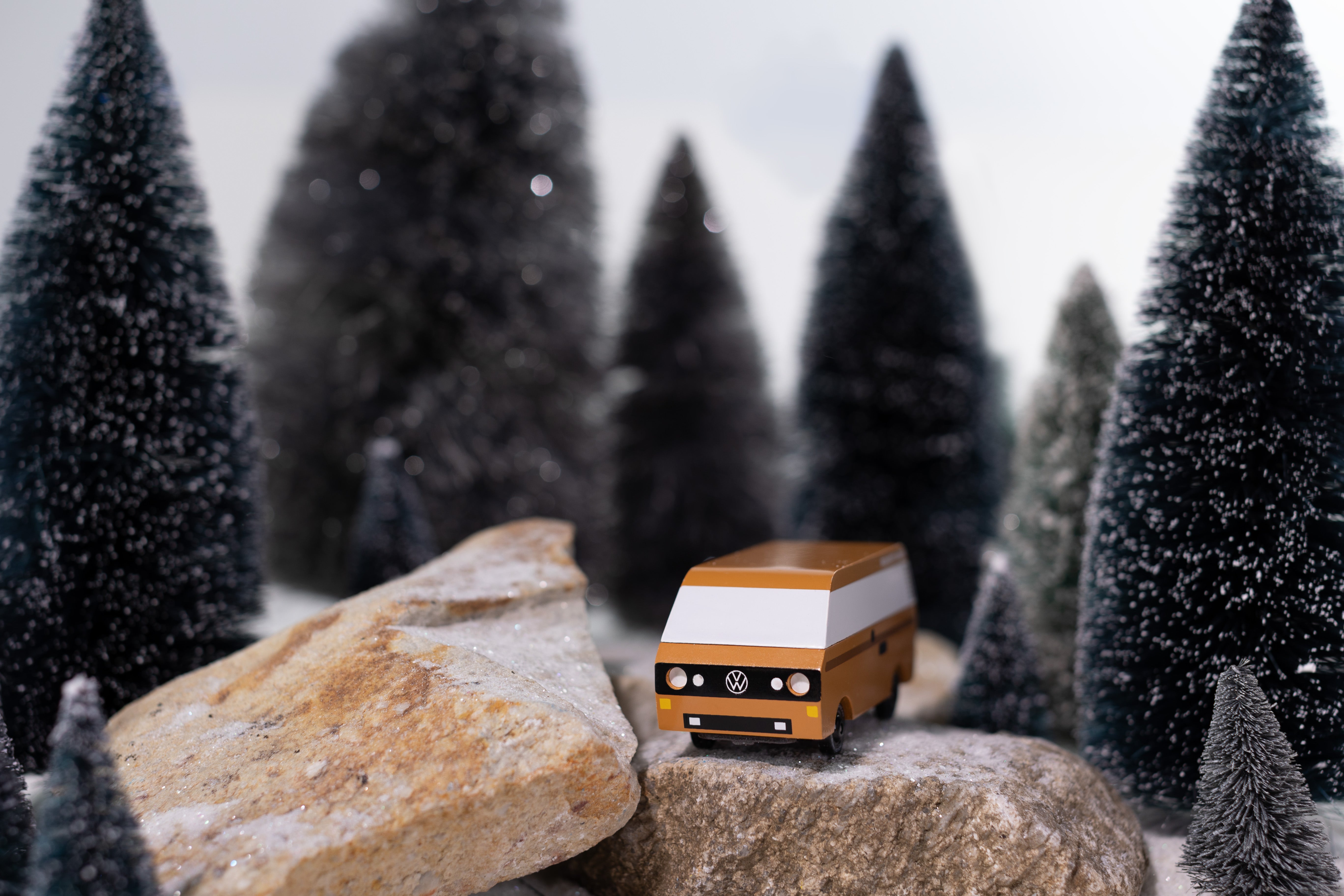 Candylab - Candyvan VW Brown Adventurer - Candylab - littleyoyo.ca