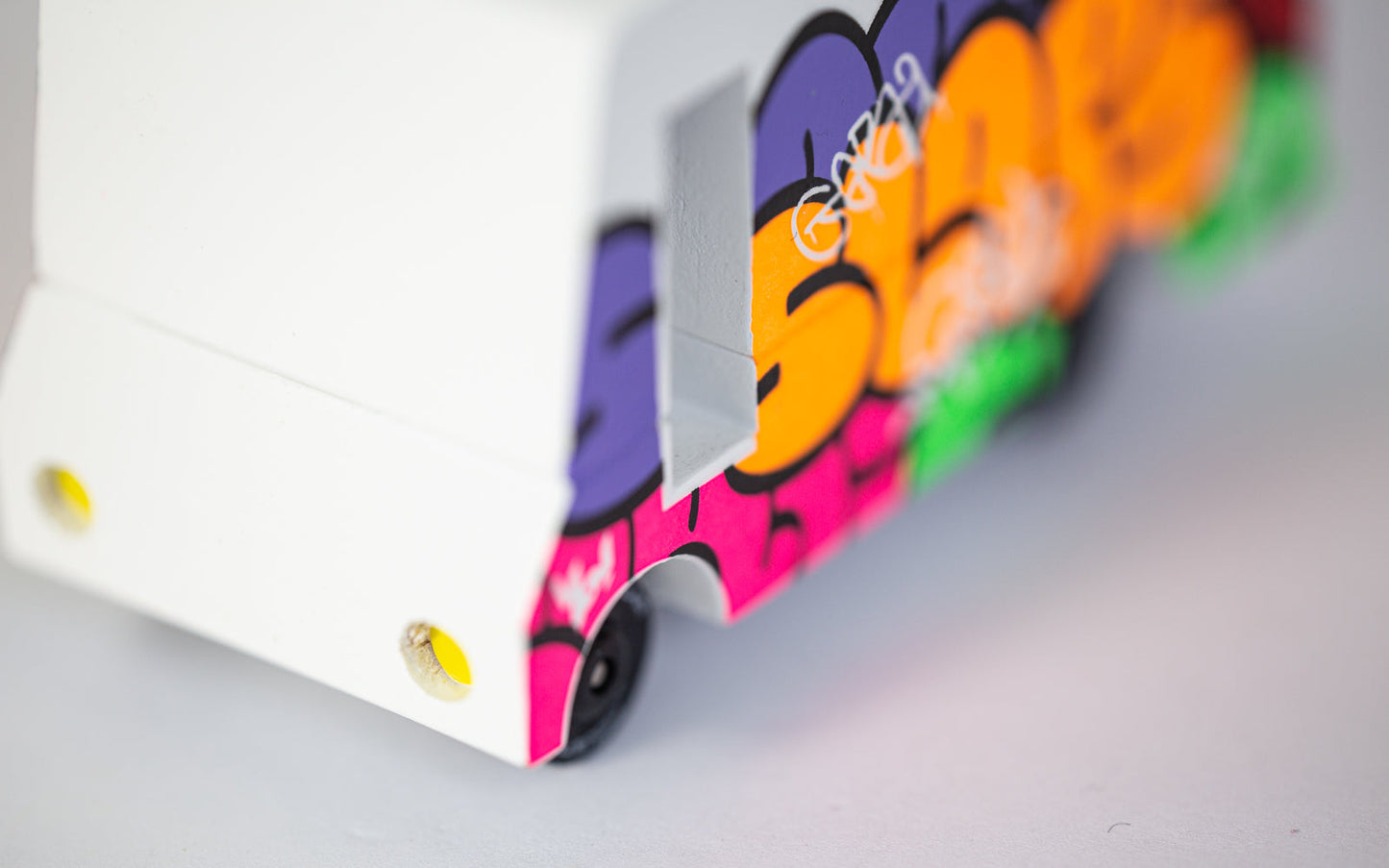 Candylab - Candyvan Graffiti Black