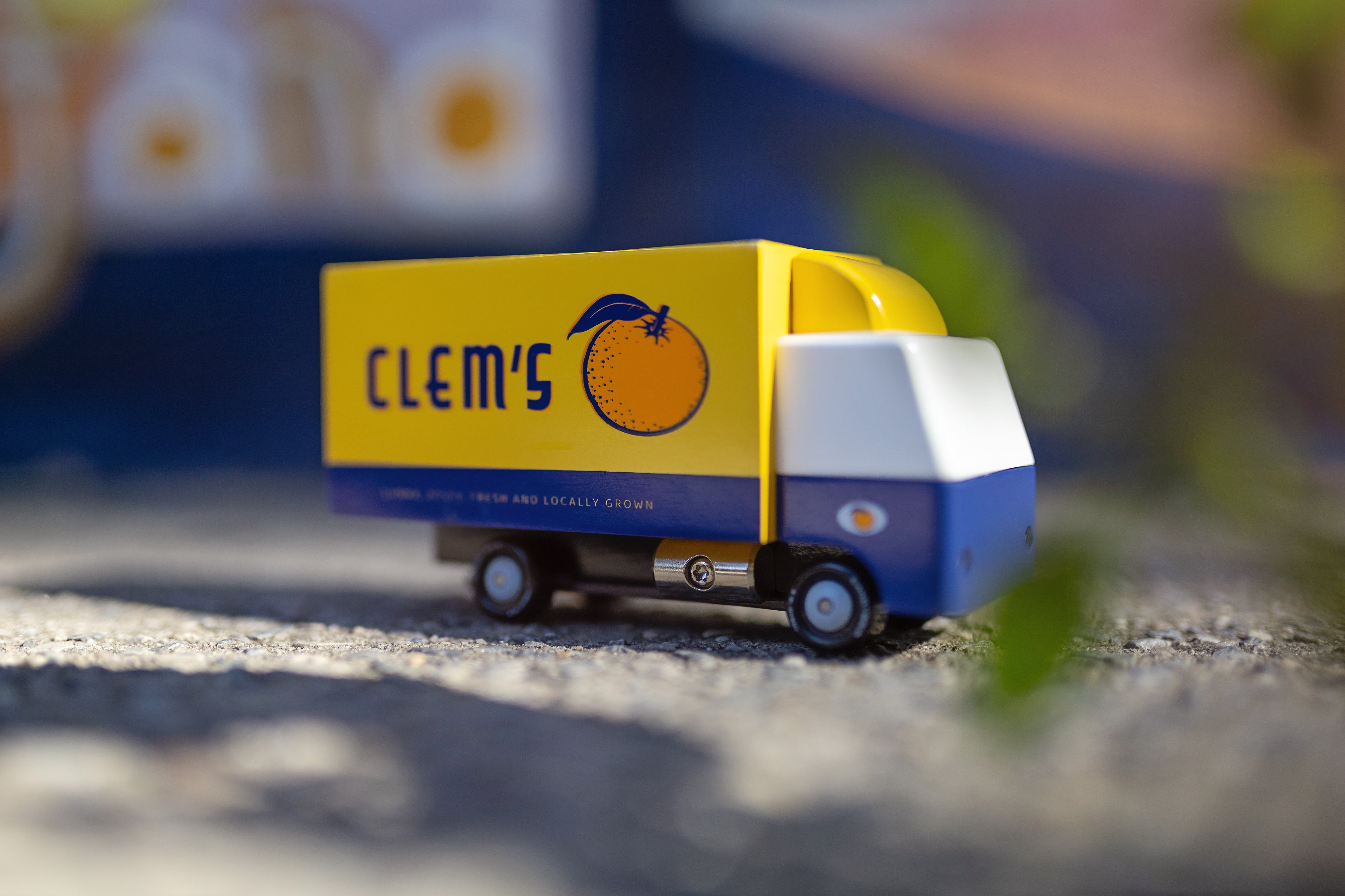 Candylab - Clem's Delivery Truck - Candylab - littleyoyo.ca
