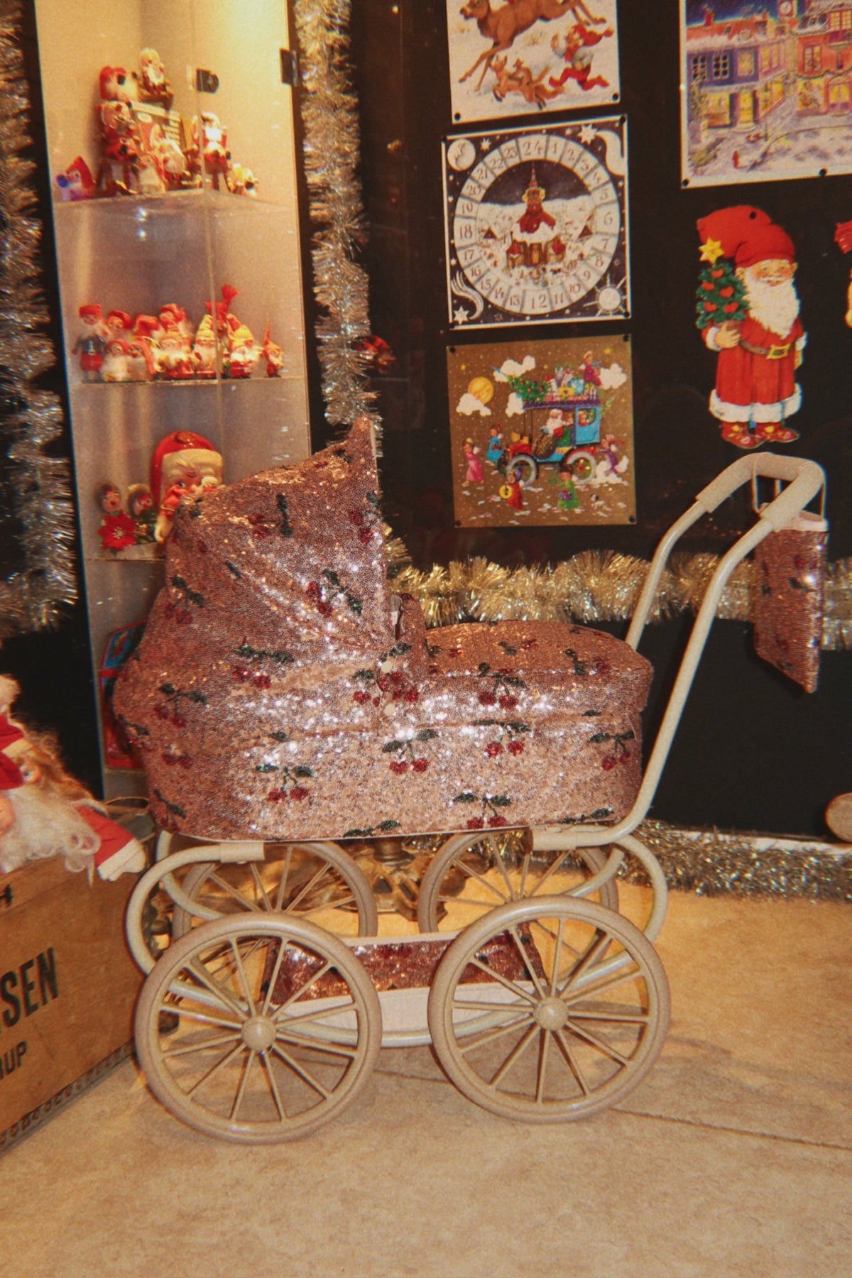Konges Slojd Sparkly Minnie Doll Pram - Cherry Sequin