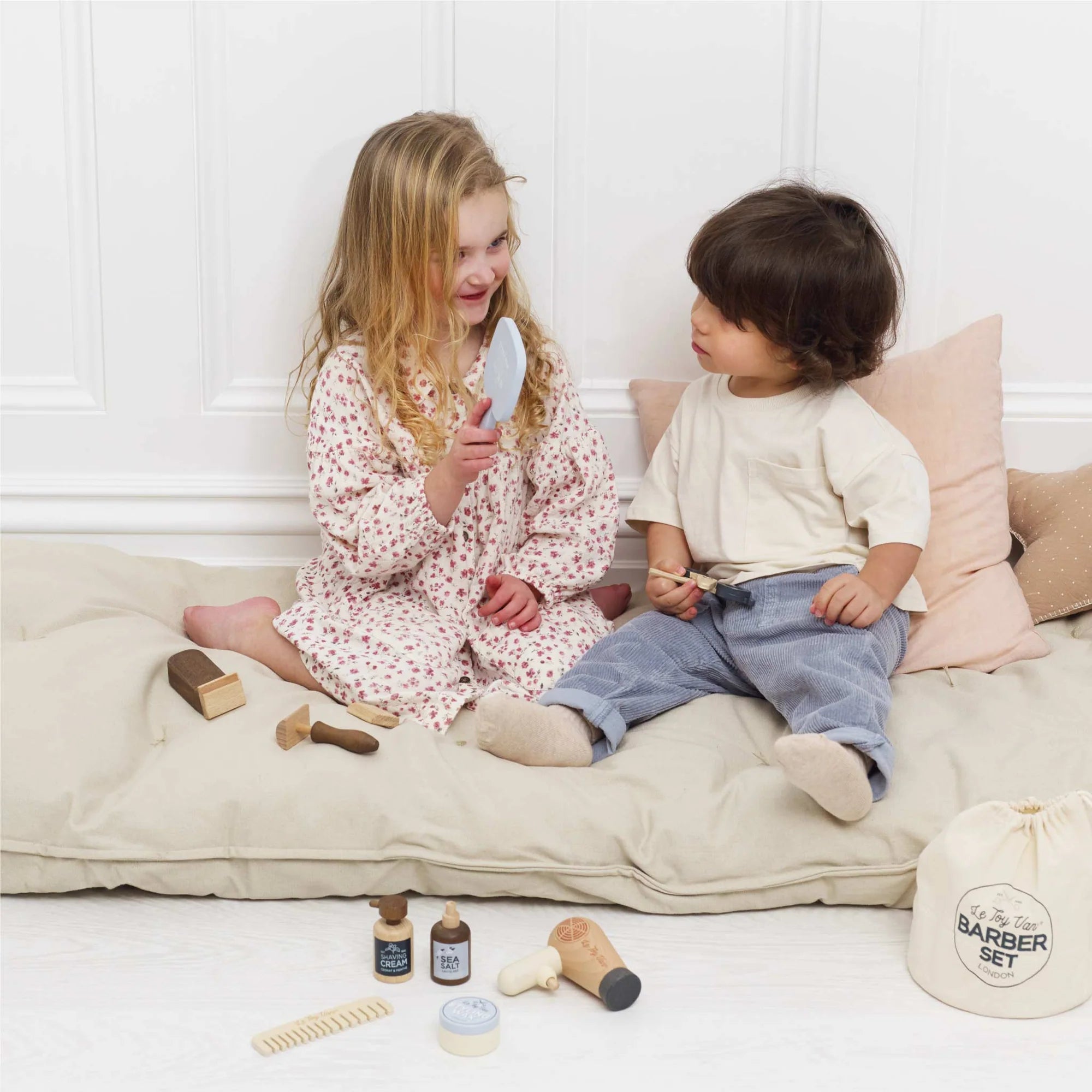 Le Toy Van - Hairdresser & Barber Kit - Le Toy Van - littleyoyo.ca