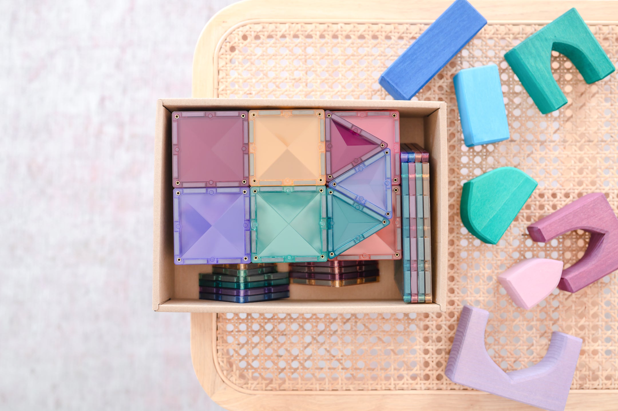 Connetix - Pastel Starter Pack - 64 Piece Magnetic Tiles - Connetix - littleyoyo.ca