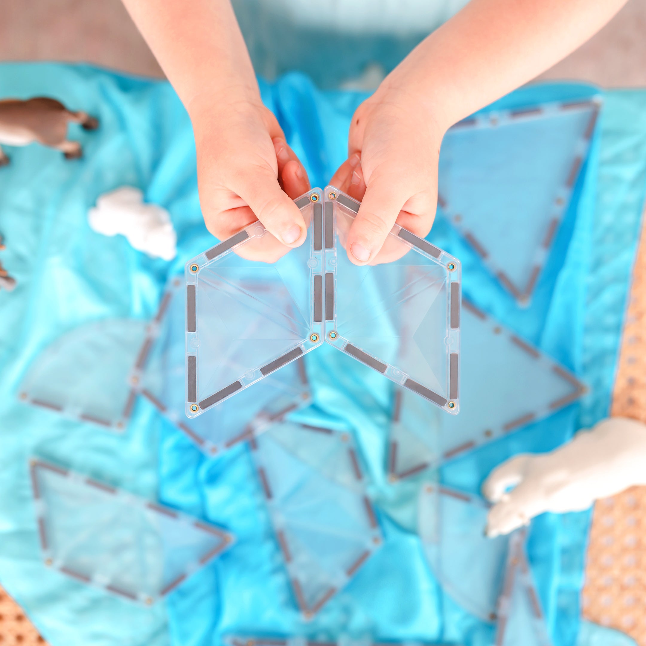 Connetix - Clear Shape Expansion Pack - 24 Piece Magnetic Tiles - Connetix - littleyoyo.ca