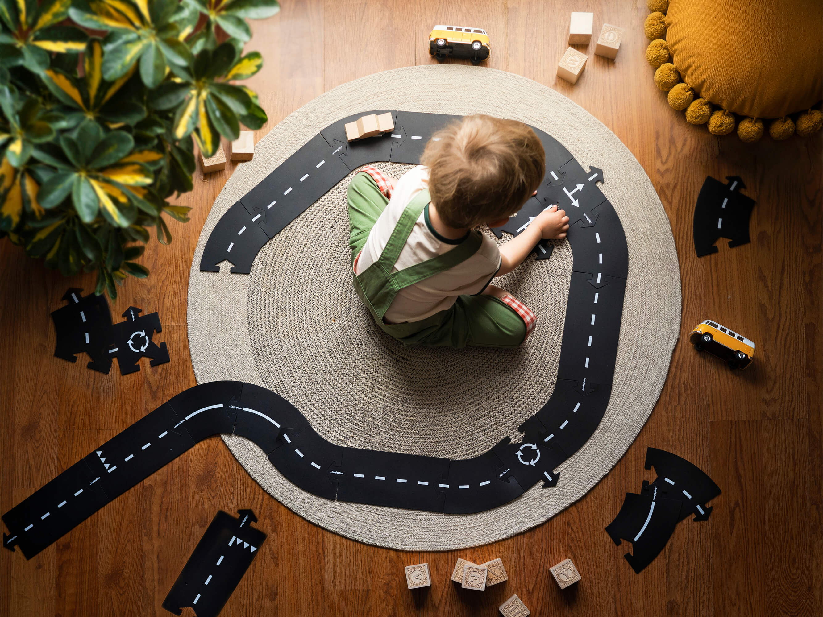 Waytoplay - Highway Set With Car - Waytoplay - littleyoyo.ca