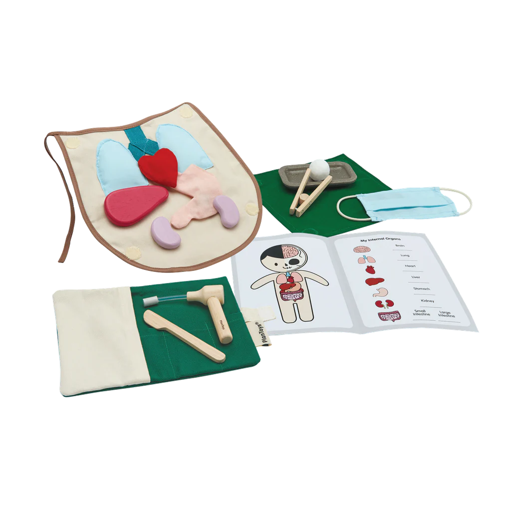 PlanToys - Surgeon Play Set - PlanToys - littleyoyo.ca
