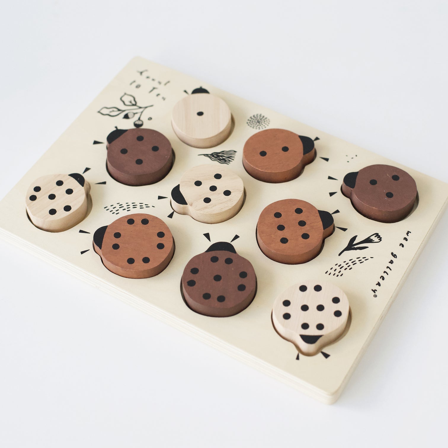 Wee Gallery - Wooden Tray Puzzle - Count to 10 Ladybugs - Wee Gallery - littleyoyo.ca