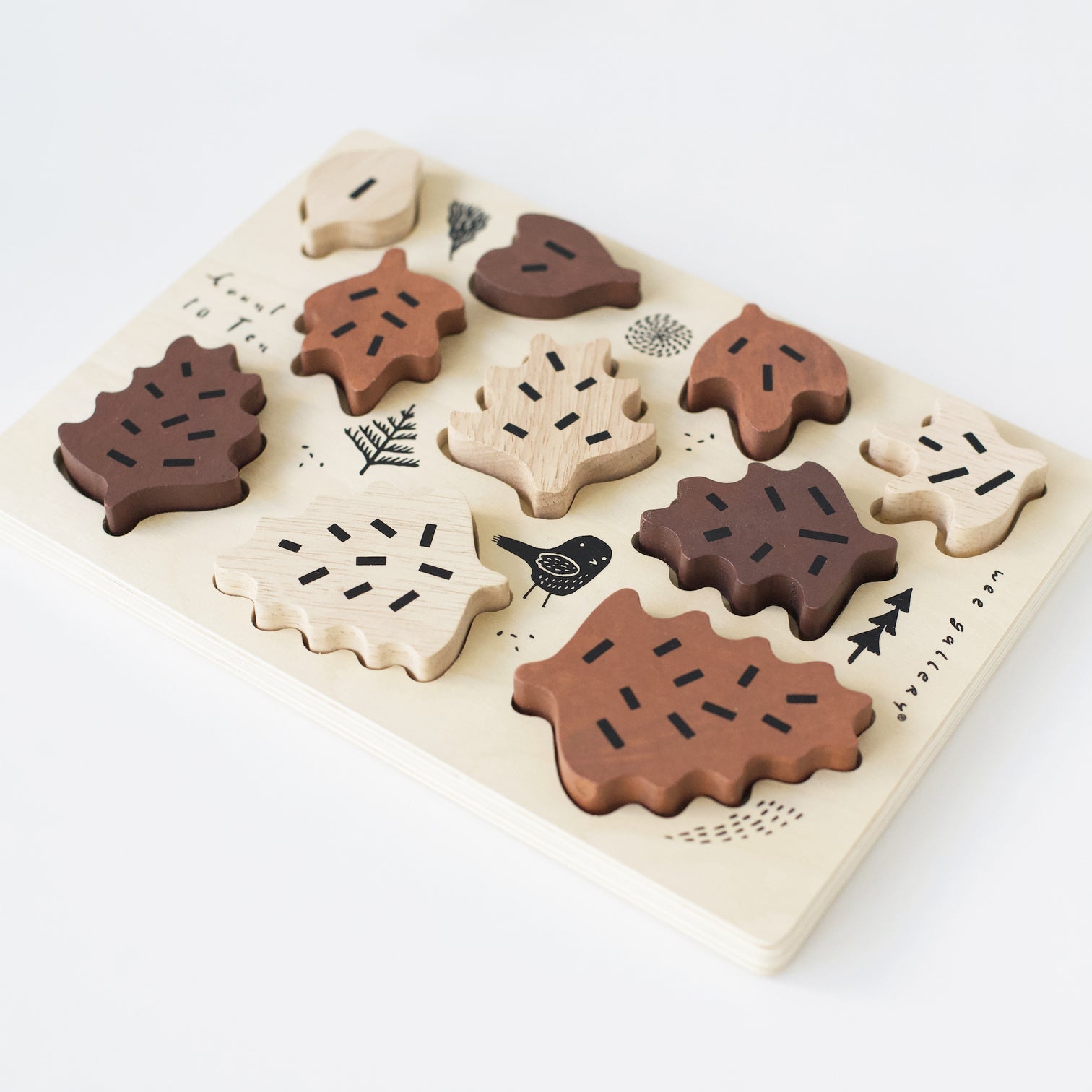 Wee Gallery - Wooden Tray Puzzle - Count to 10 Leaves - Wee Gallery - littleyoyo.ca