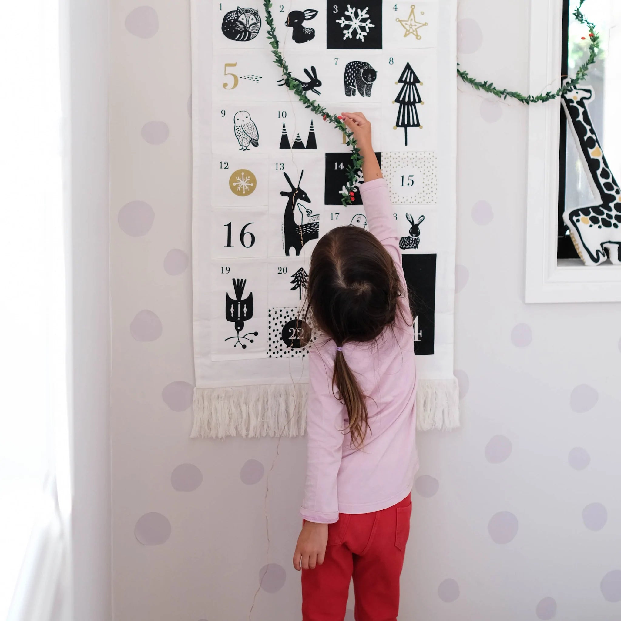 Wee Gallery - Advent Calendar - Winter Animals 24 Pocket - Wee Gallery - littleyoyo.ca