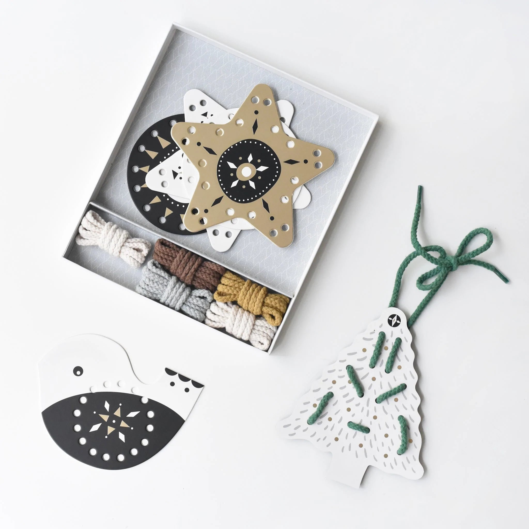 Wee Gallery - Festive Fun Lacing Ornaments - Wee Gallery - littleyoyo.ca