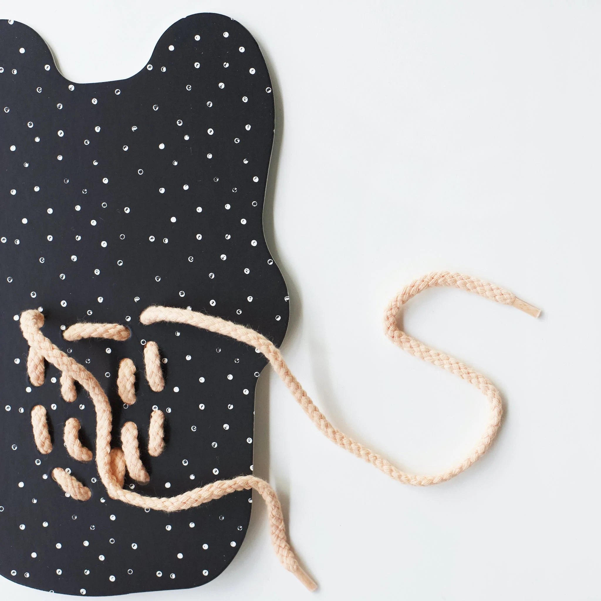 Wee Gallery - Lacing Cards - Baby Animals - Wee Gallery - littleyoyo.ca