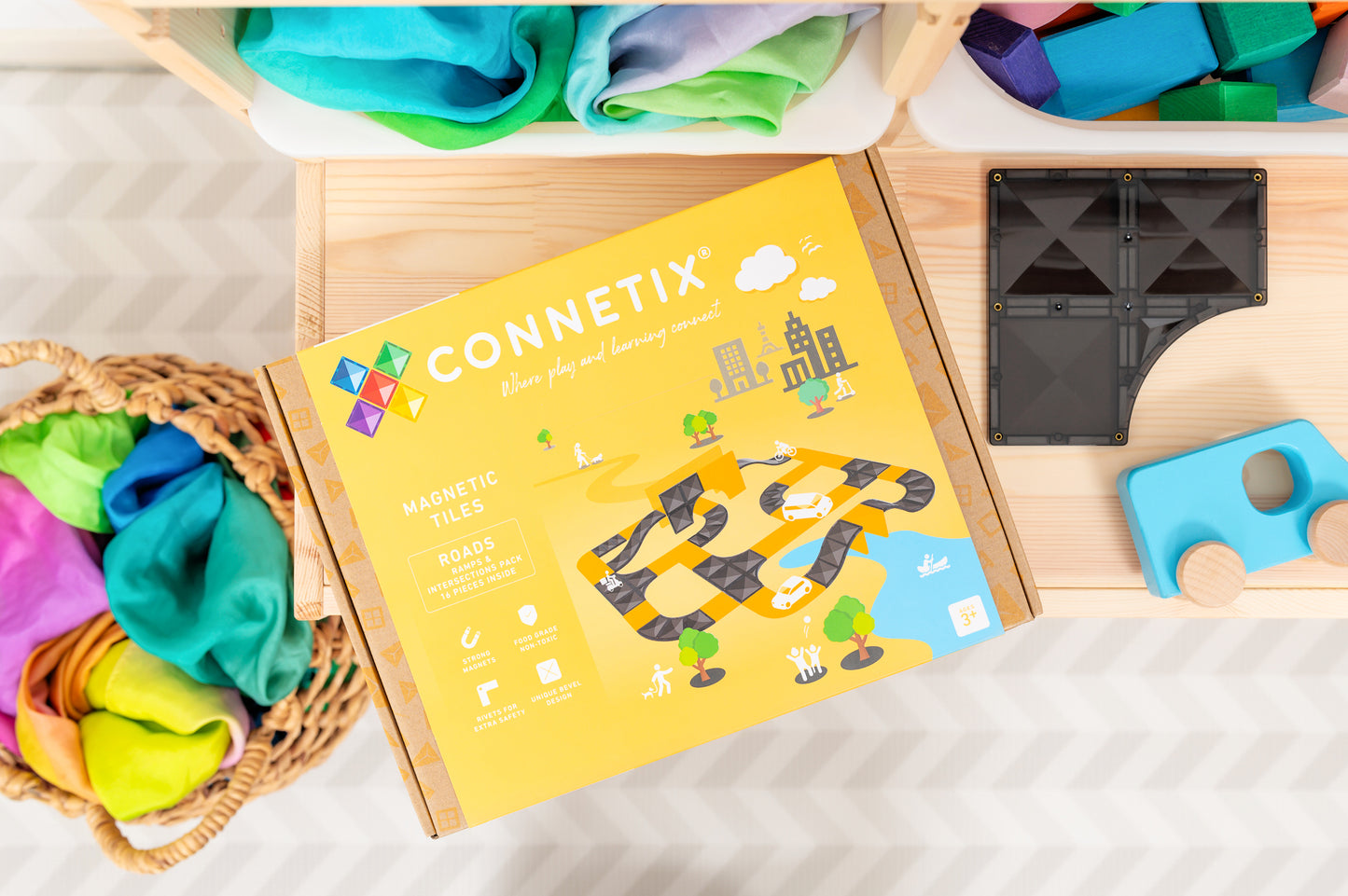 Connetix - 16 Piece Creative Roads - Ramps and Intersections Pack Magnetic Tiles