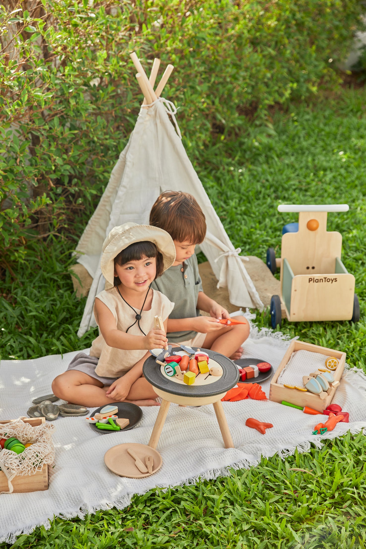 PlanToys - BBQ Playset - PlanToys - littleyoyo.ca