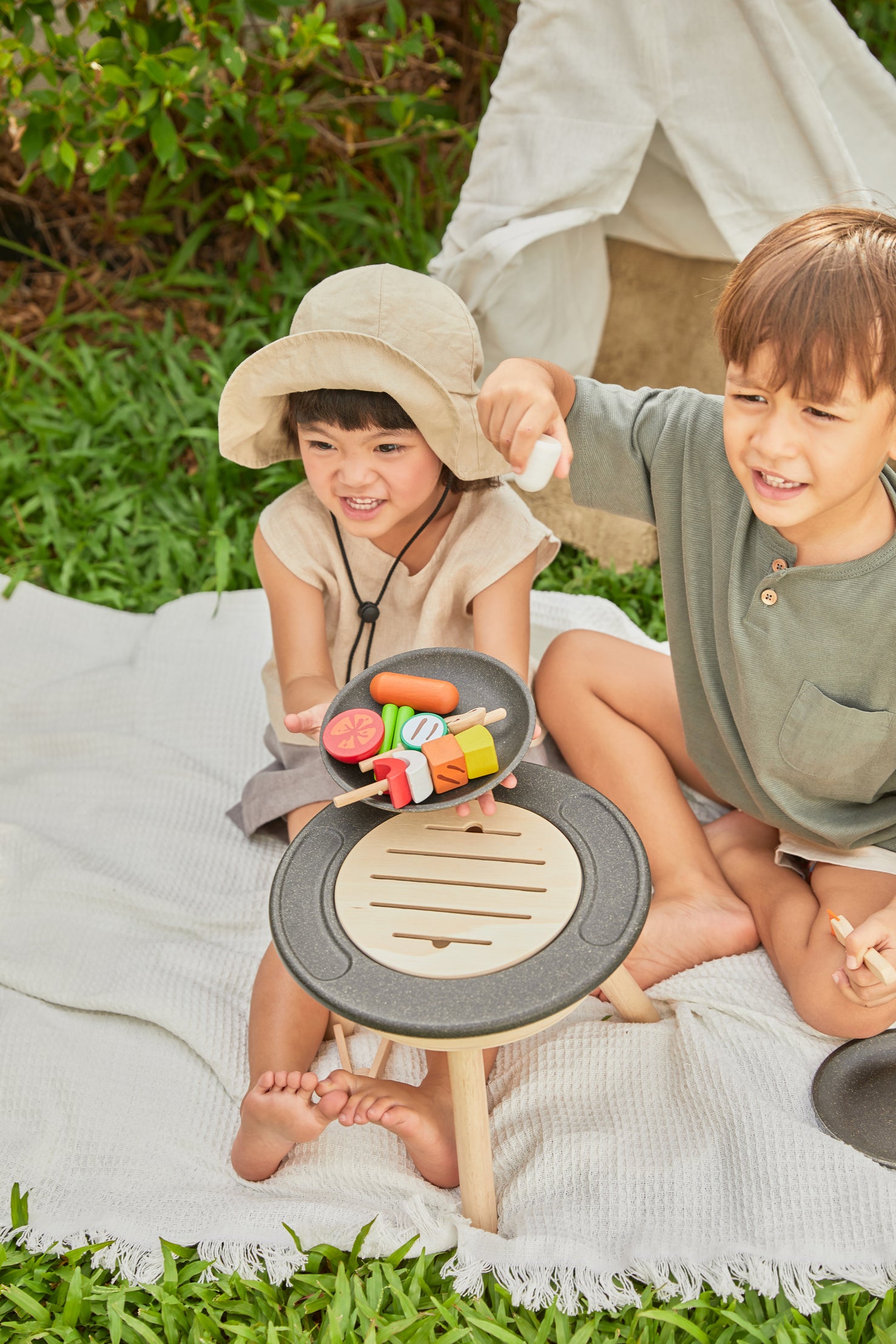 PlanToys - BBQ Playset - PlanToys - littleyoyo.ca