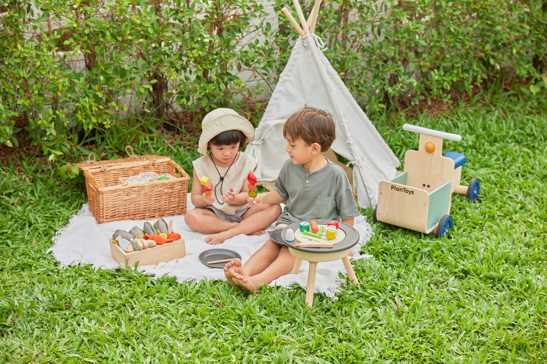PlanToys - BBQ Playset - PlanToys - littleyoyo.ca