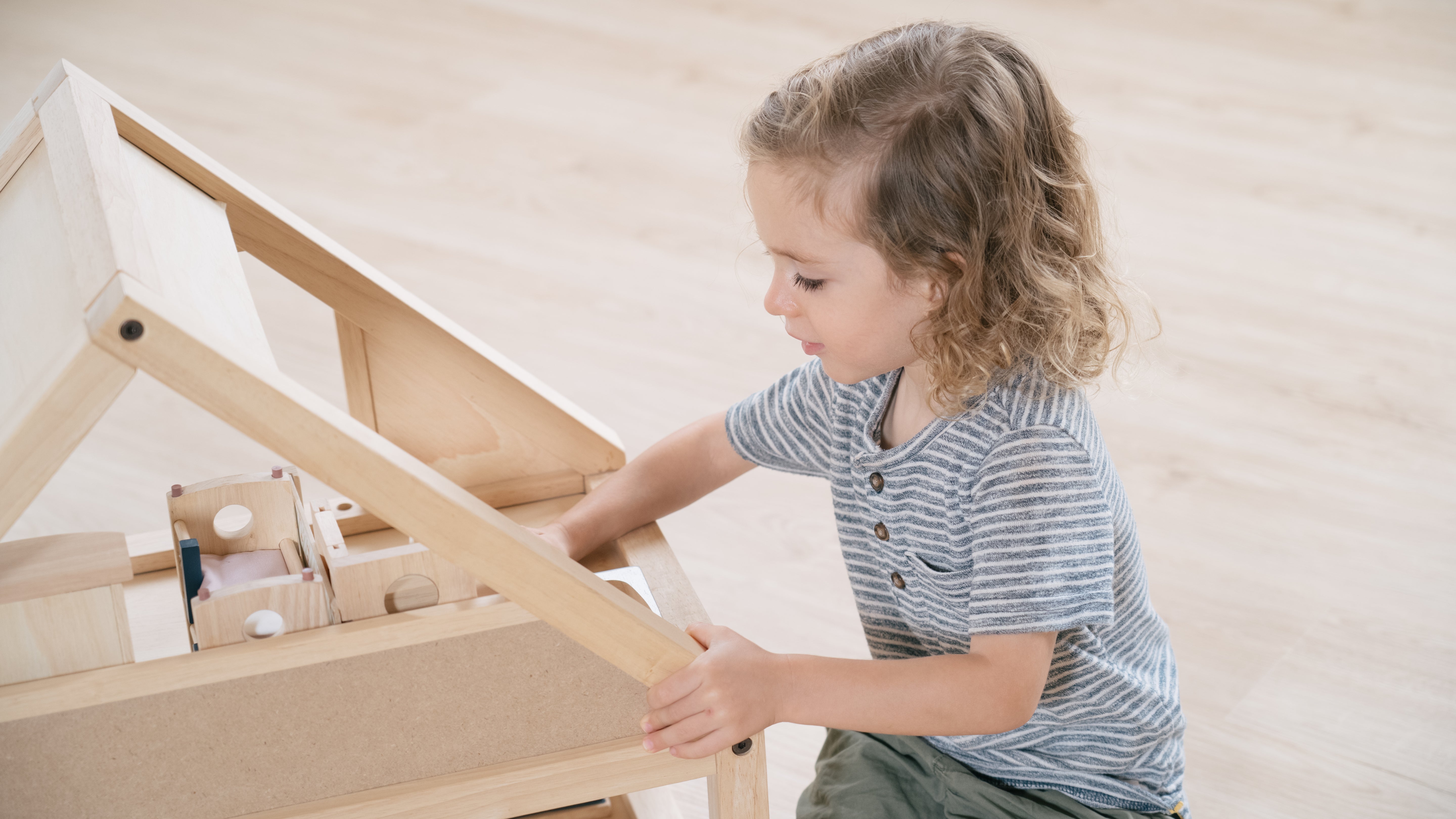 PlanToys - My First Dollhouse - PlanToys - littleyoyo.ca
