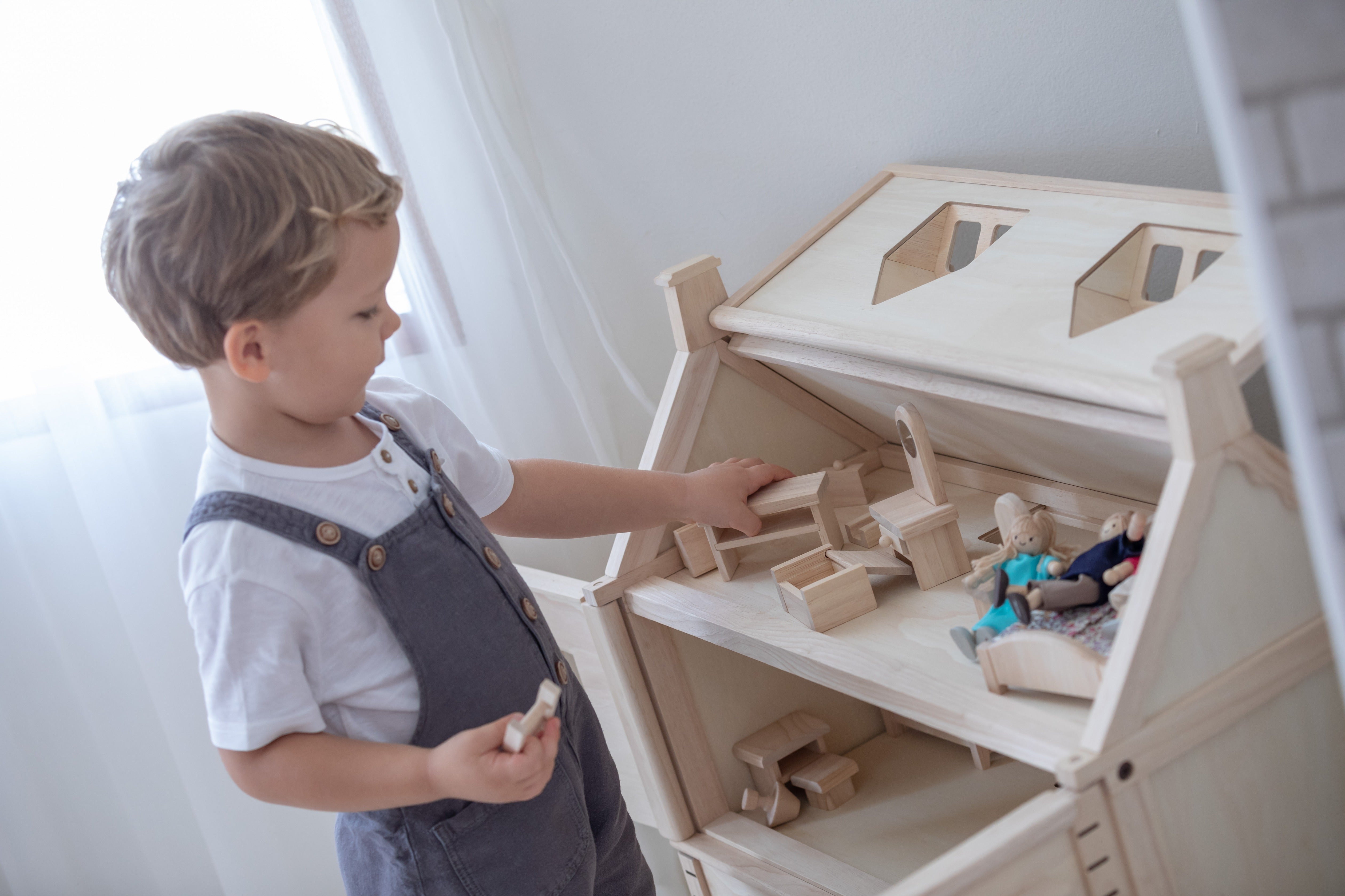 PlanToys - Victorian Dollhouse - PlanToys - littleyoyo.ca