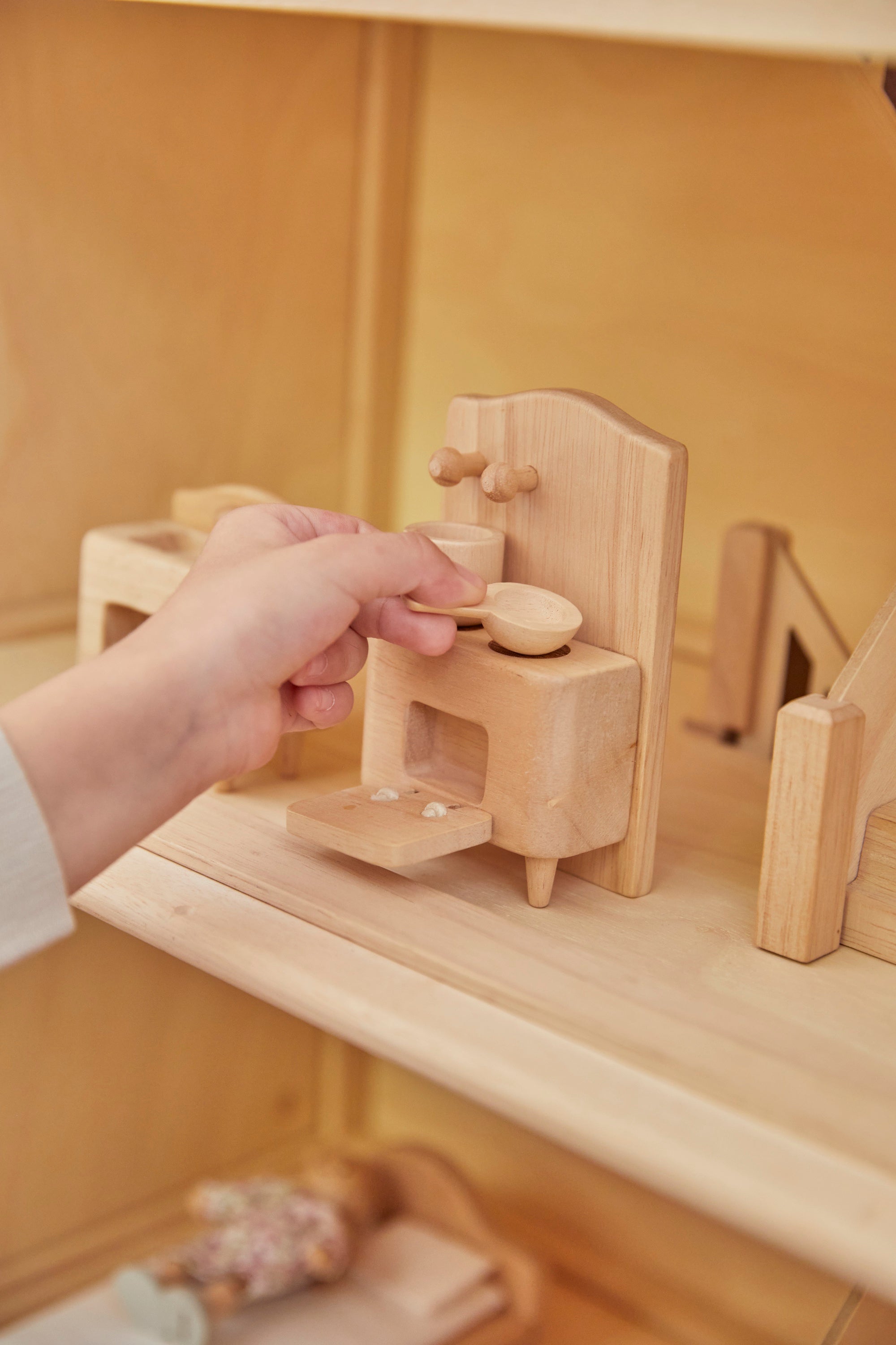 PlanToys - Victorian Furniture Set - PlanToys - littleyoyo.ca