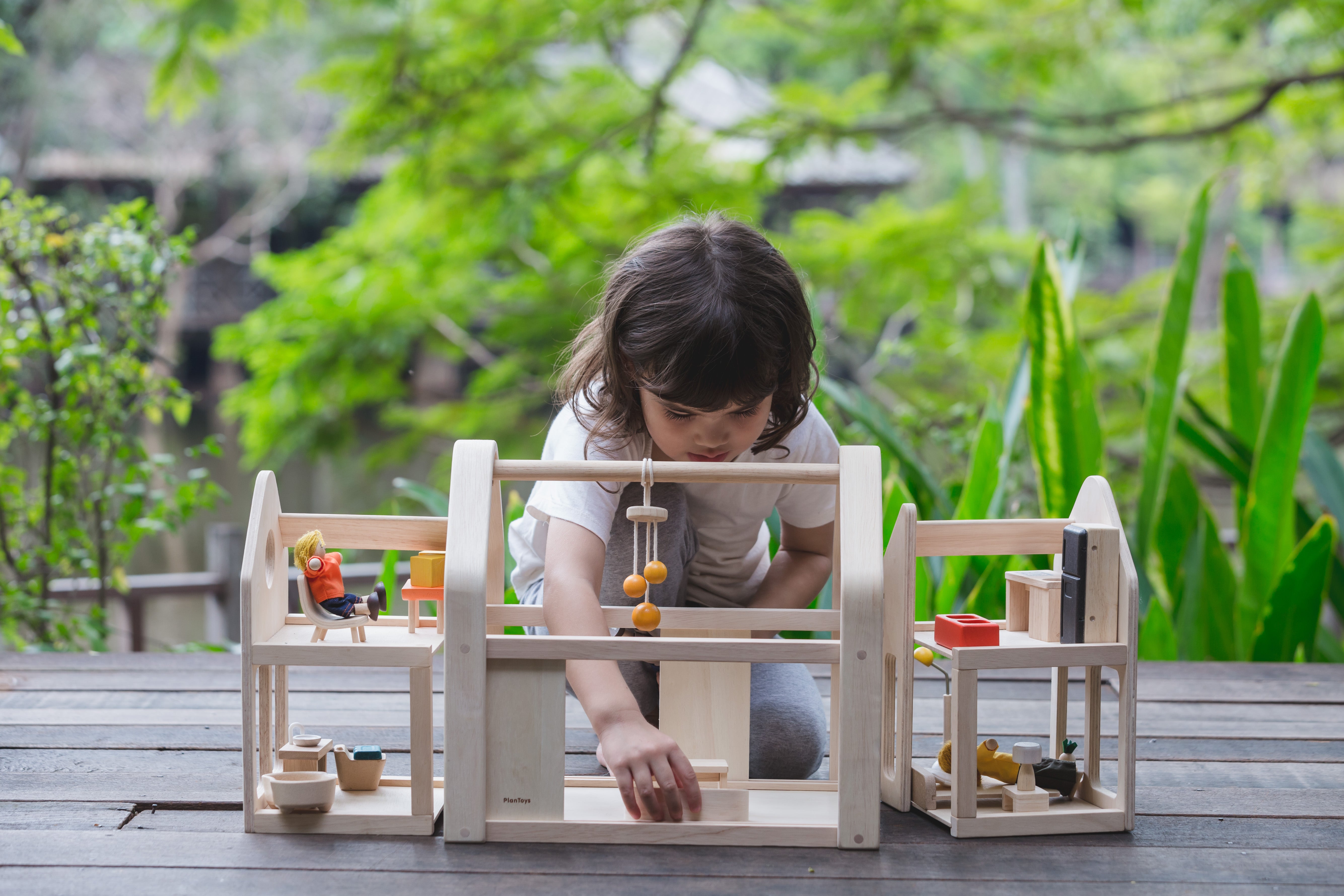 PlanToys - Slide N Go Dollhouse - PlanToys - littleyoyo.ca