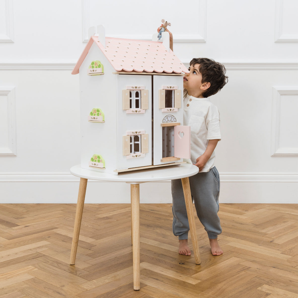 Le Toy Van - Roseheart Wooden Dolls House, Furniture & Family - Le Toy Van - littleyoyo.ca