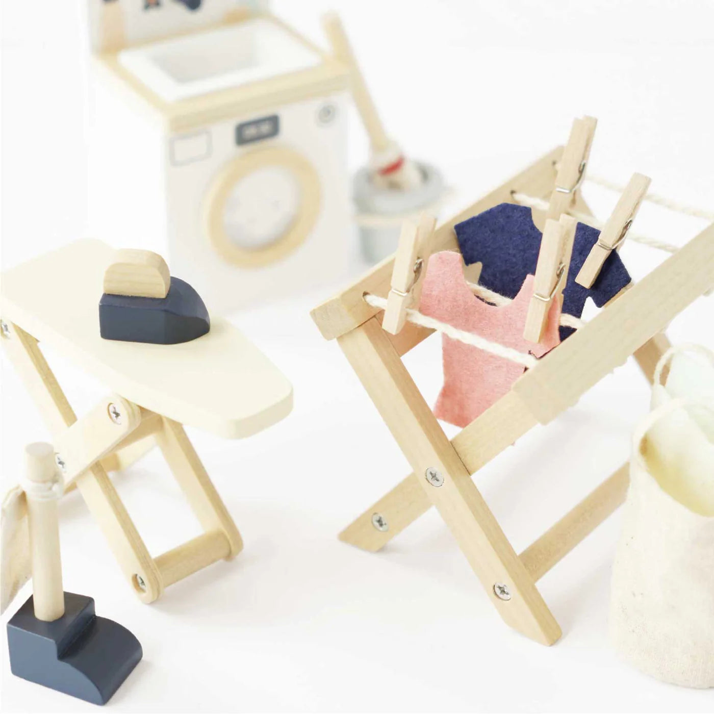 Le Toy Van - Wooden Dollhouse Laundry Room - Le Toy Van - littleyoyo.ca