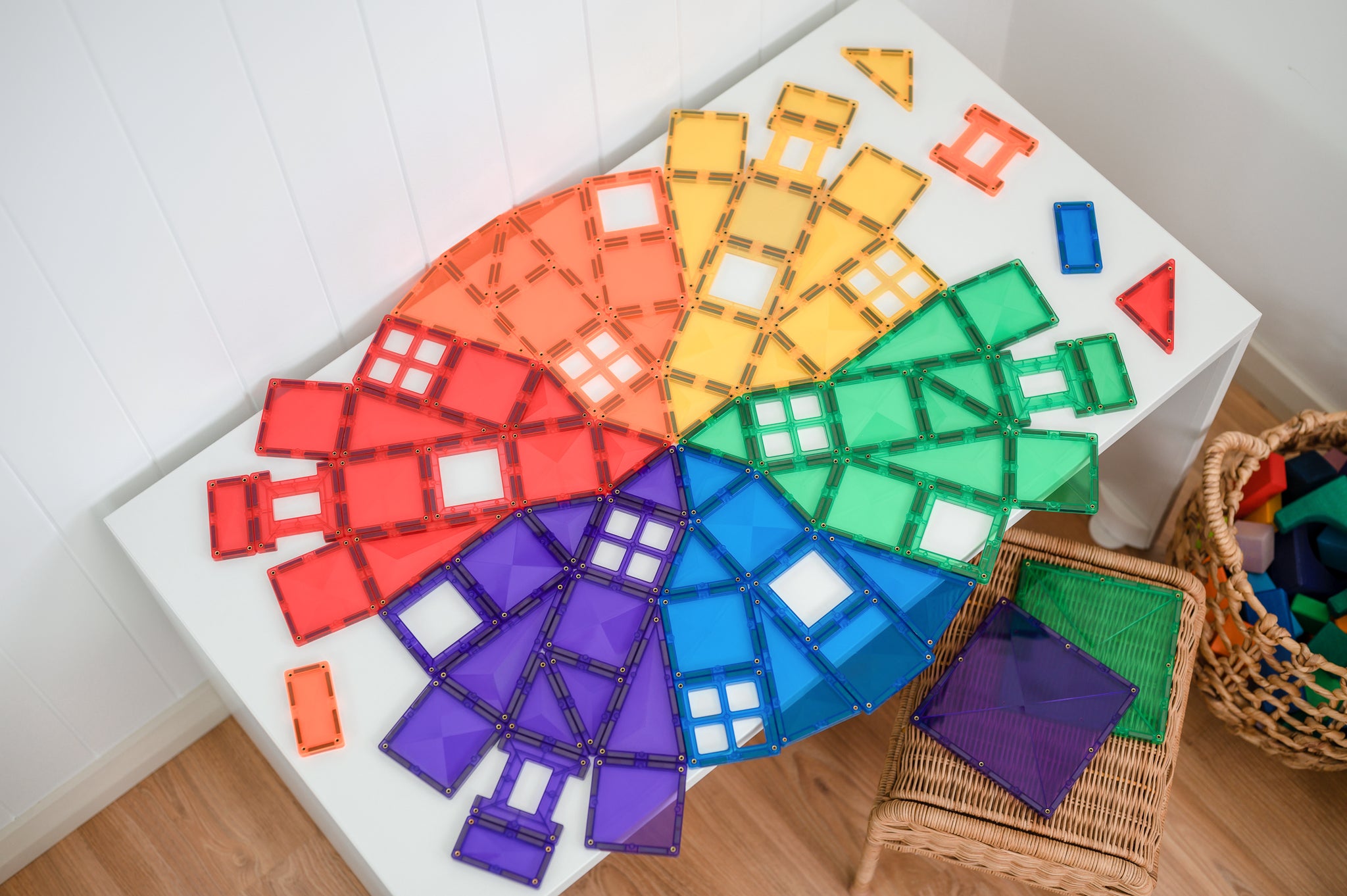 Connetix - 102 Piece Rainbow Creative Pack Magnetic Tiles