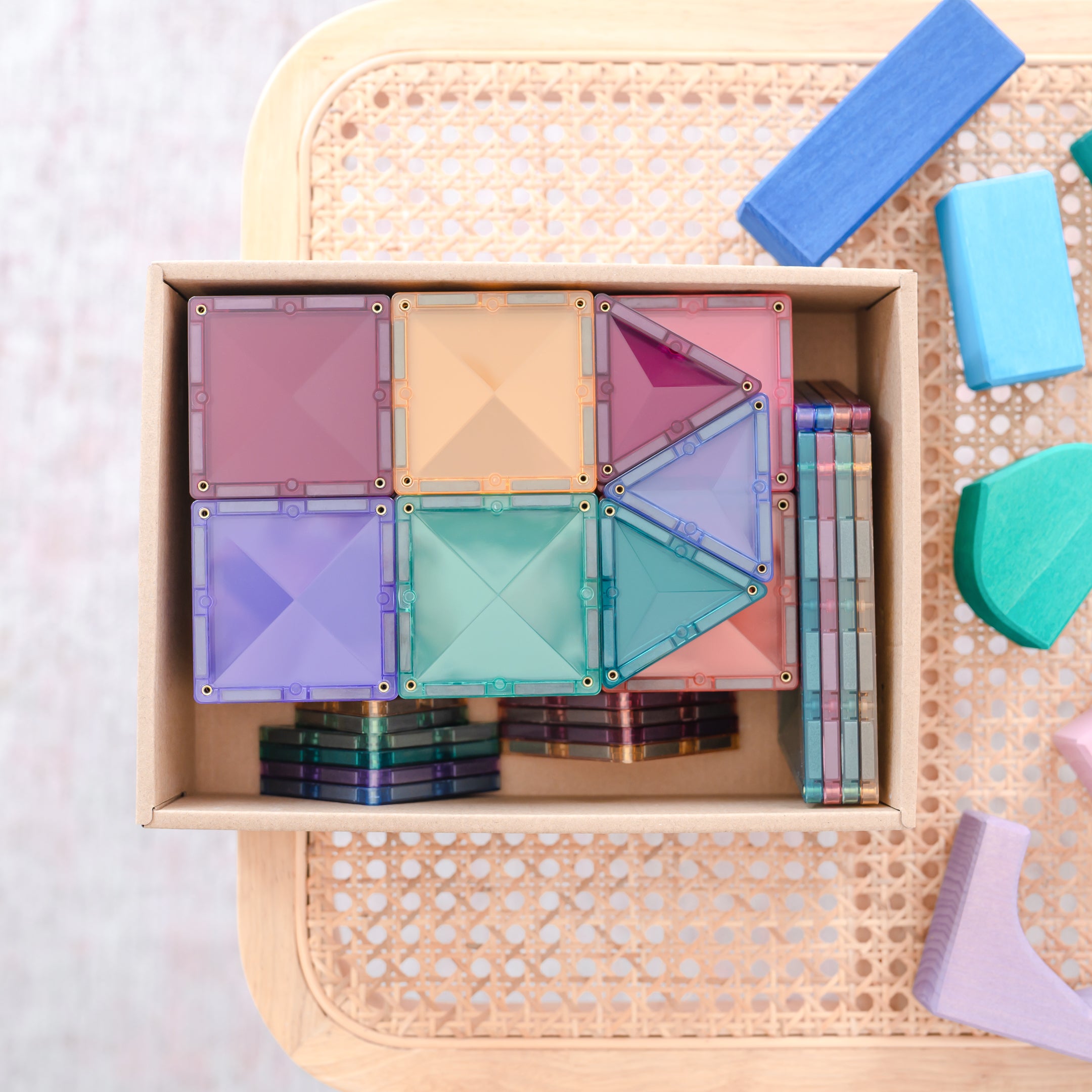 Connetix - 64 Piece Pastel Starter Pack Magnetic Tiles
