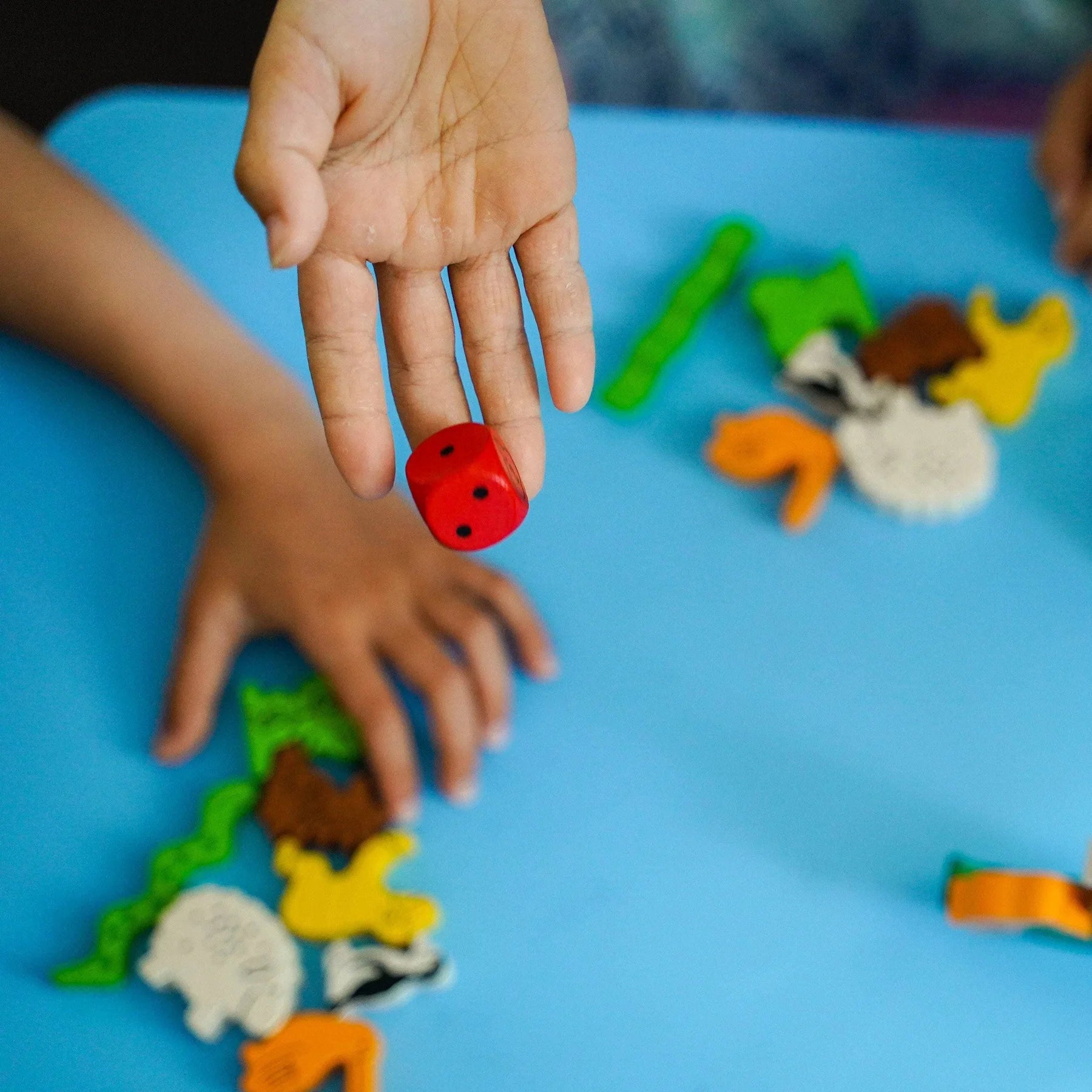 HABA - Animal Upon Animal - HABA - littleyoyo.ca