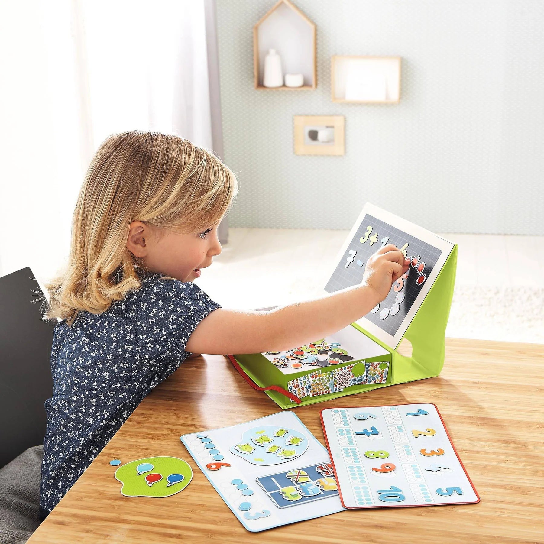 HABA - 1, 2 Numbers & You Magnetic 158 Piece Game Box - HABA - littleyoyo.ca