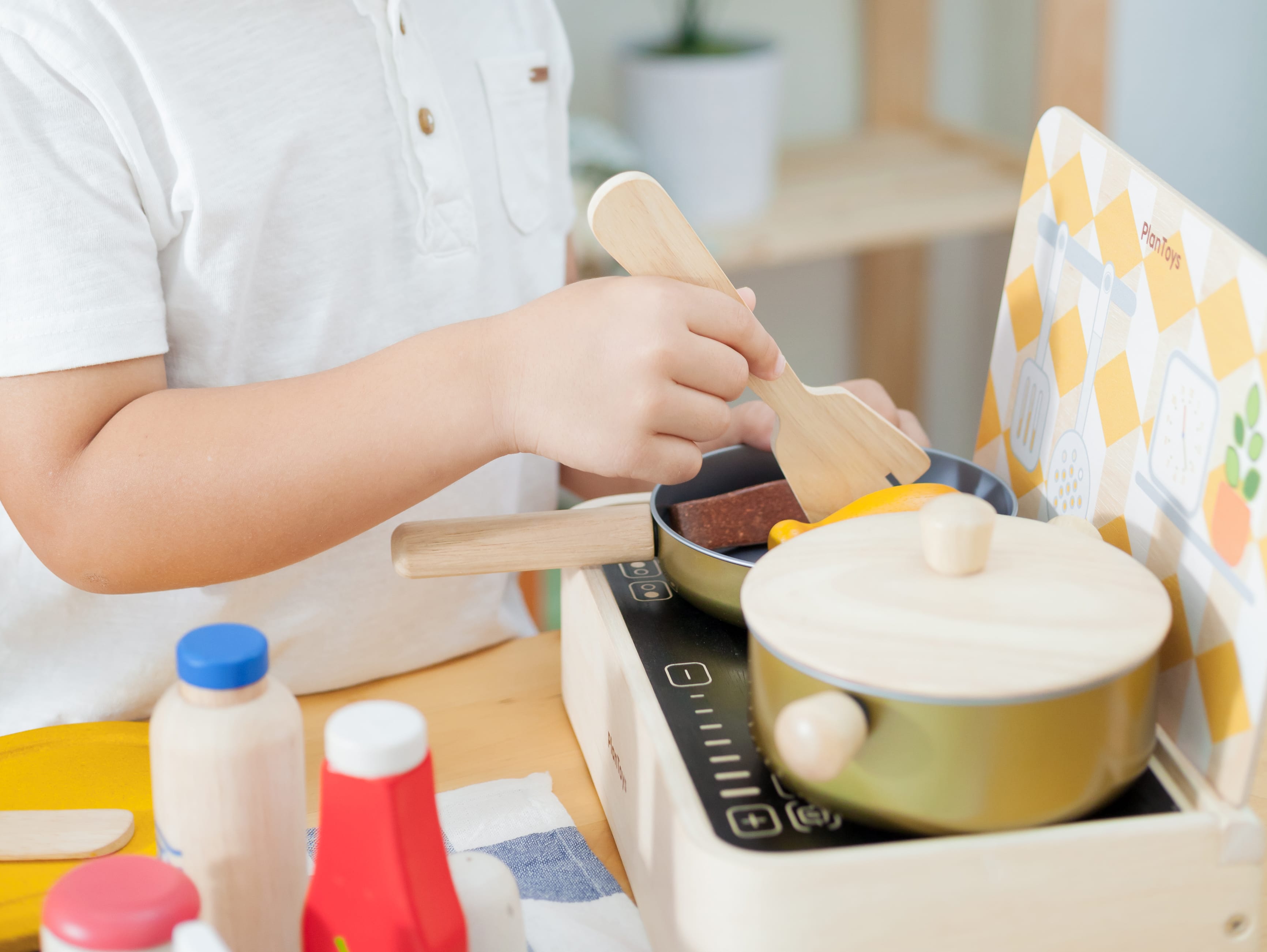 PlanToys - Cooking Utensils - PlanToys - littleyoyo.ca