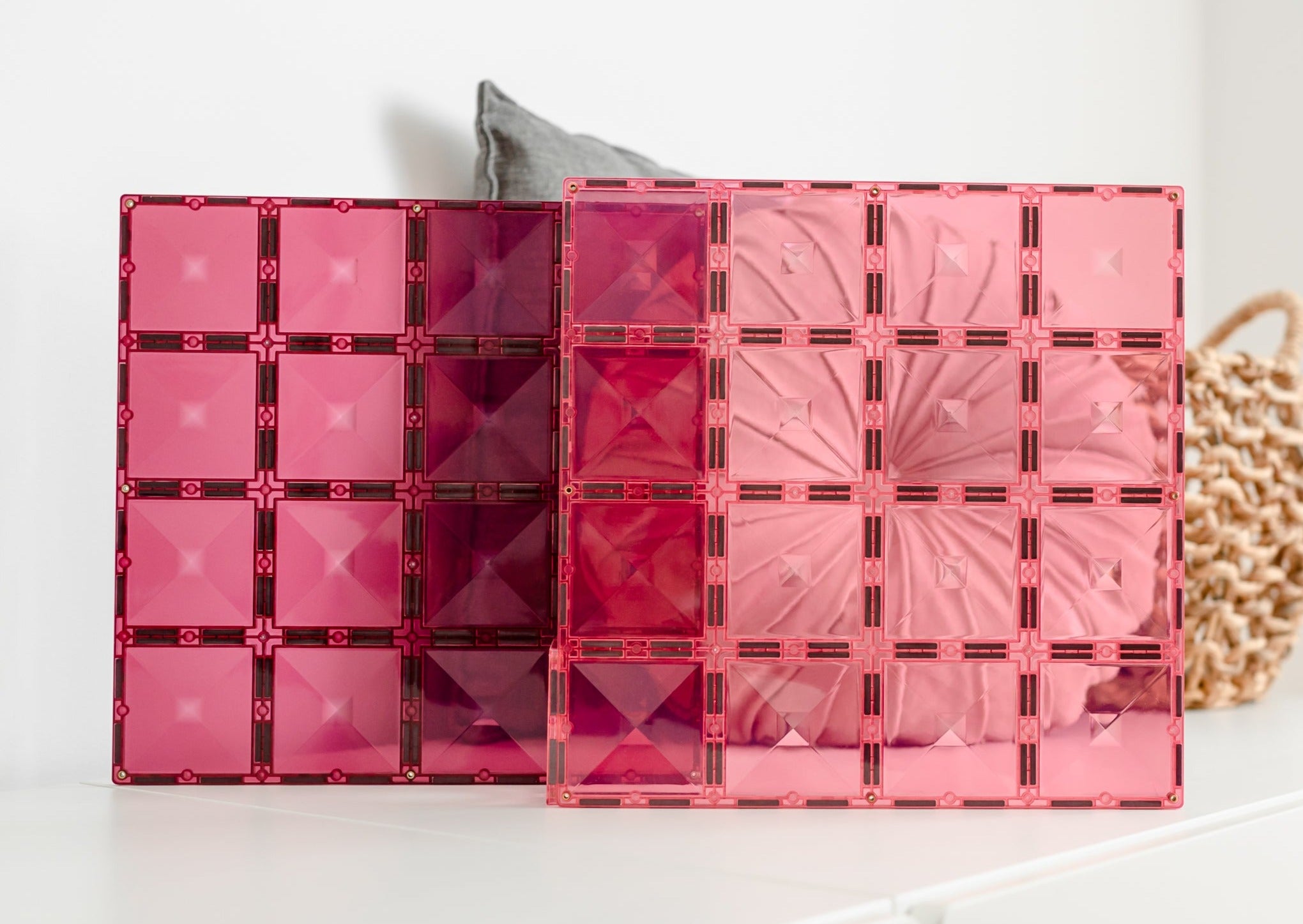 Connetix - Pastel Pink & Berry Base Plate - 2 Piece Magnetic Tiles - Connetix - littleyoyo.ca
