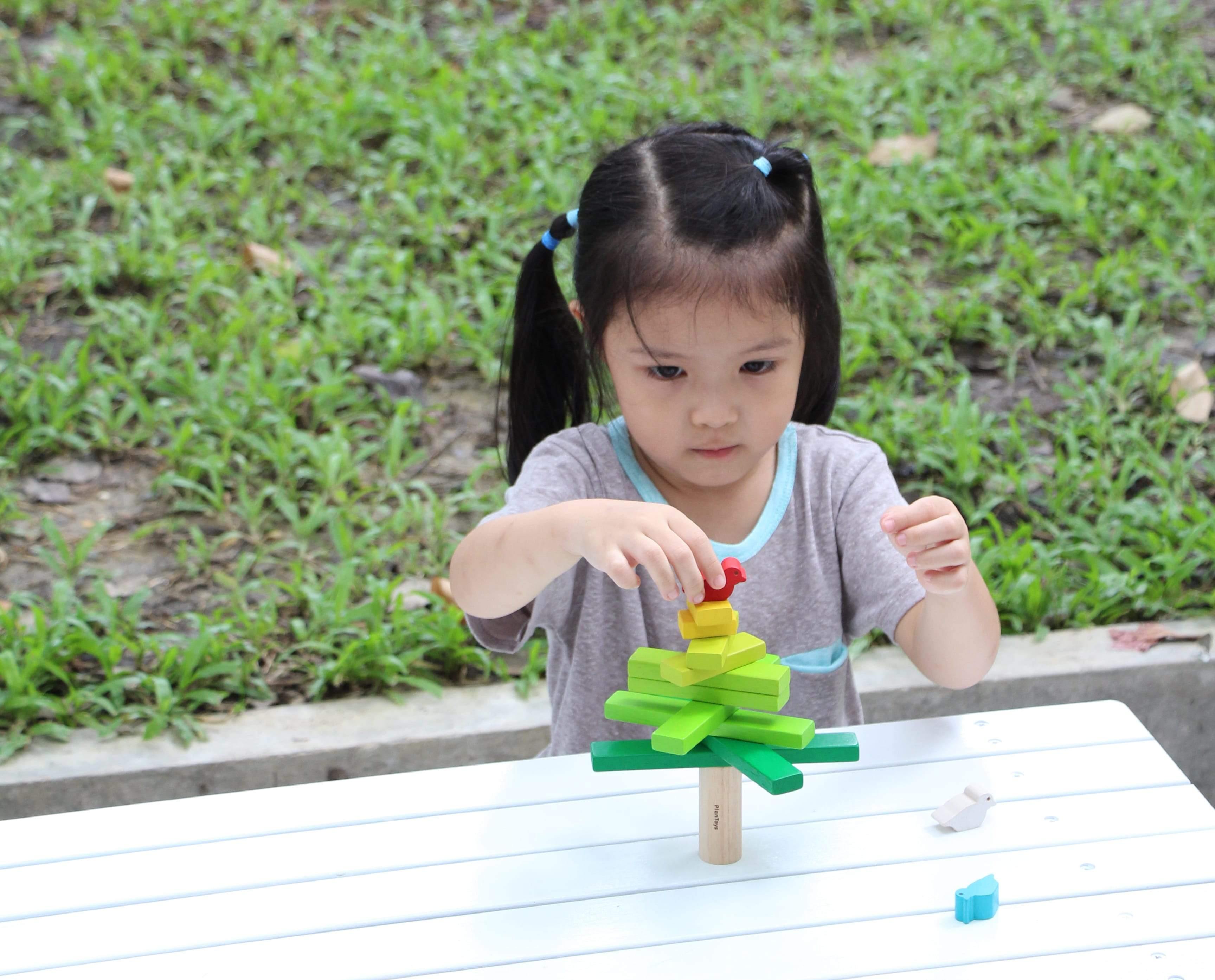 PlanToys - Balancing Tree - PlanToys - littleyoyo.ca