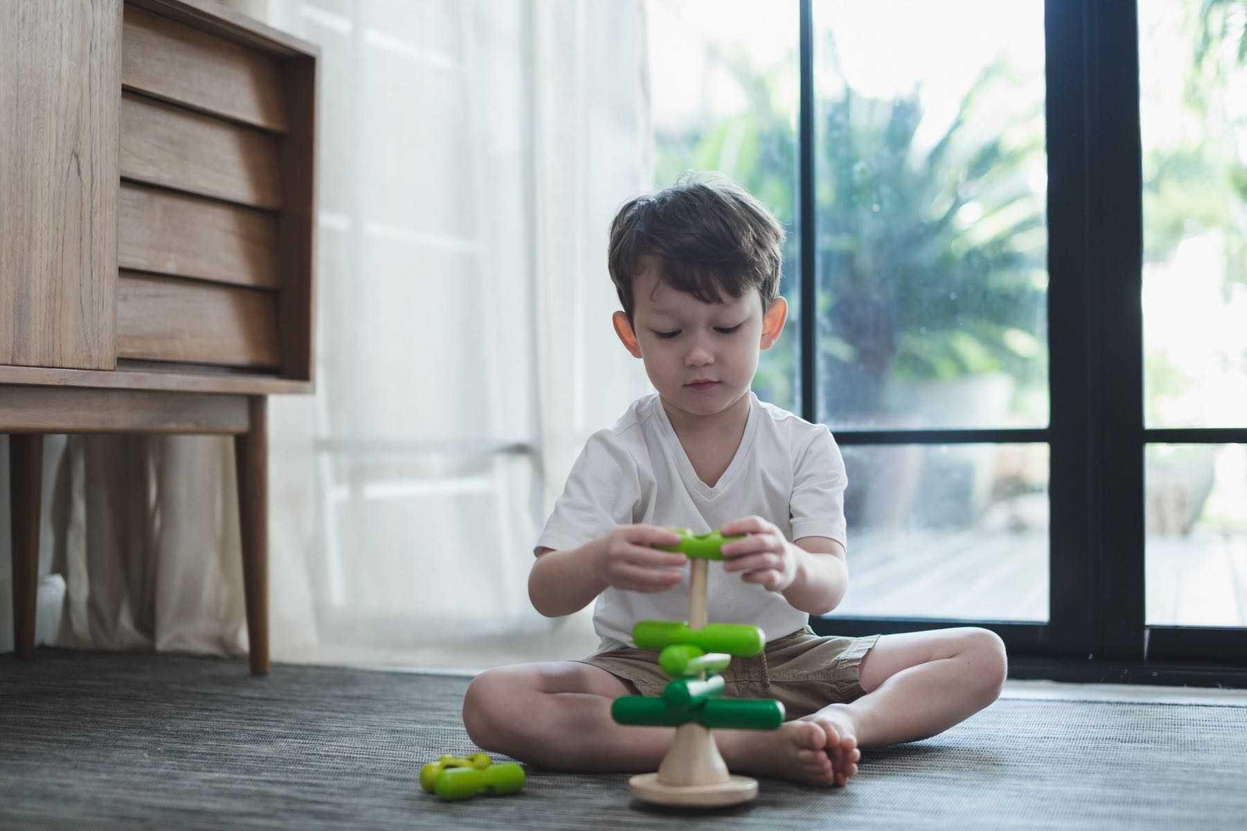 PlanToys - Stacking Tree - PlanToys - littleyoyo.ca