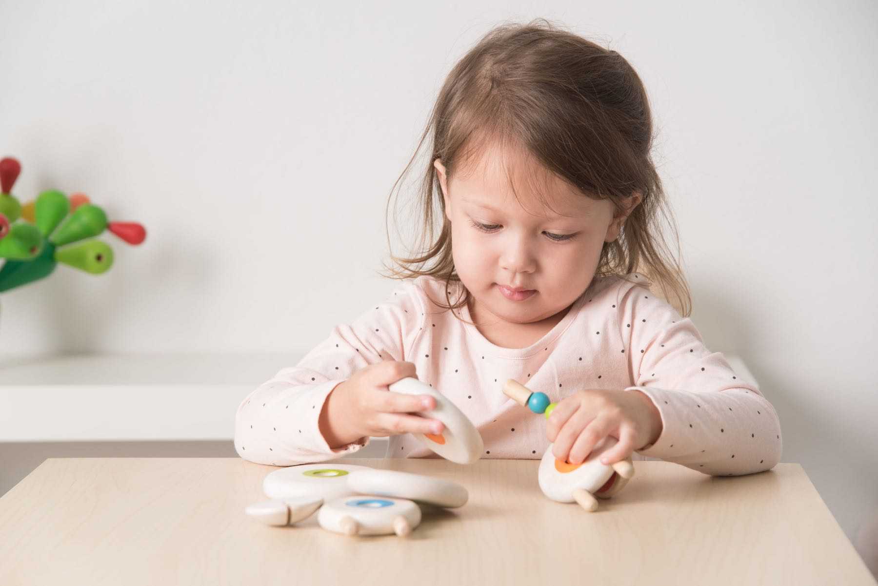 PlanToys - Lacing Sheep - PlanToys - littleyoyo.ca