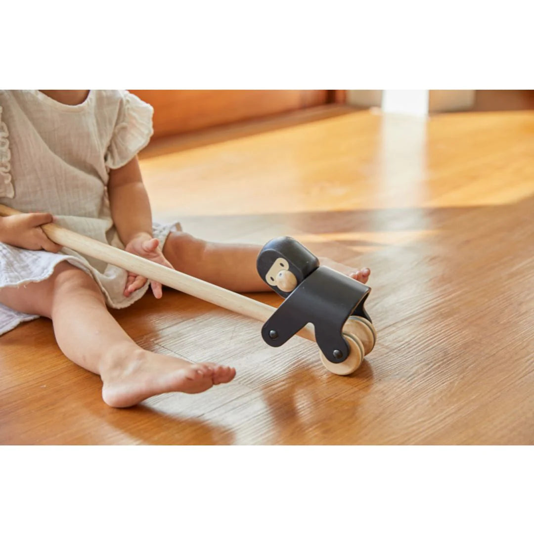 PlanToys - Climbing Gorilla - PlanToys - littleyoyo.ca