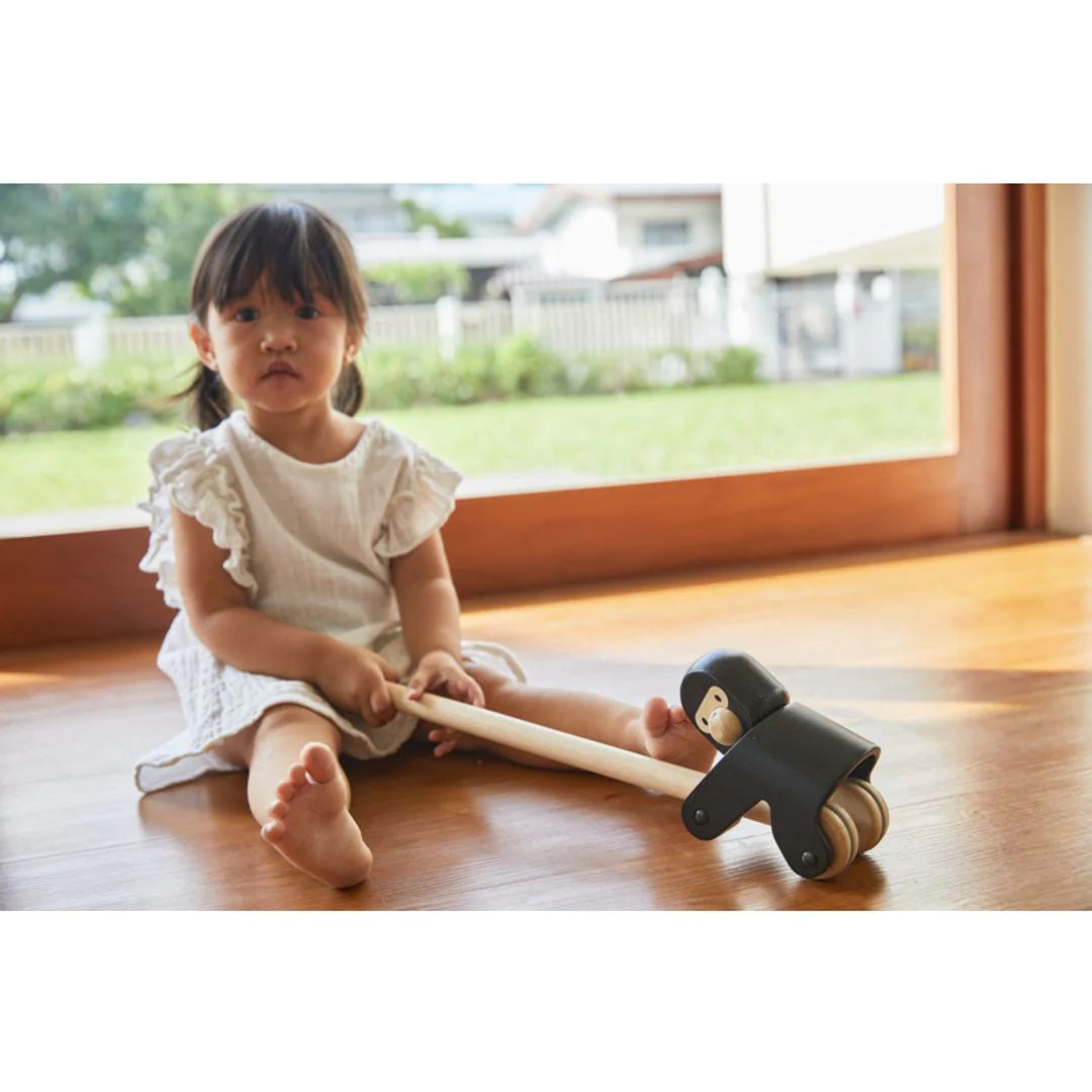 PlanToys - Climbing Gorilla - PlanToys - littleyoyo.ca