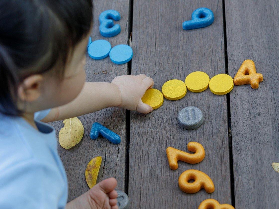 PlanToys - Numbers and Symbols - PlanToys - littleyoyo.ca