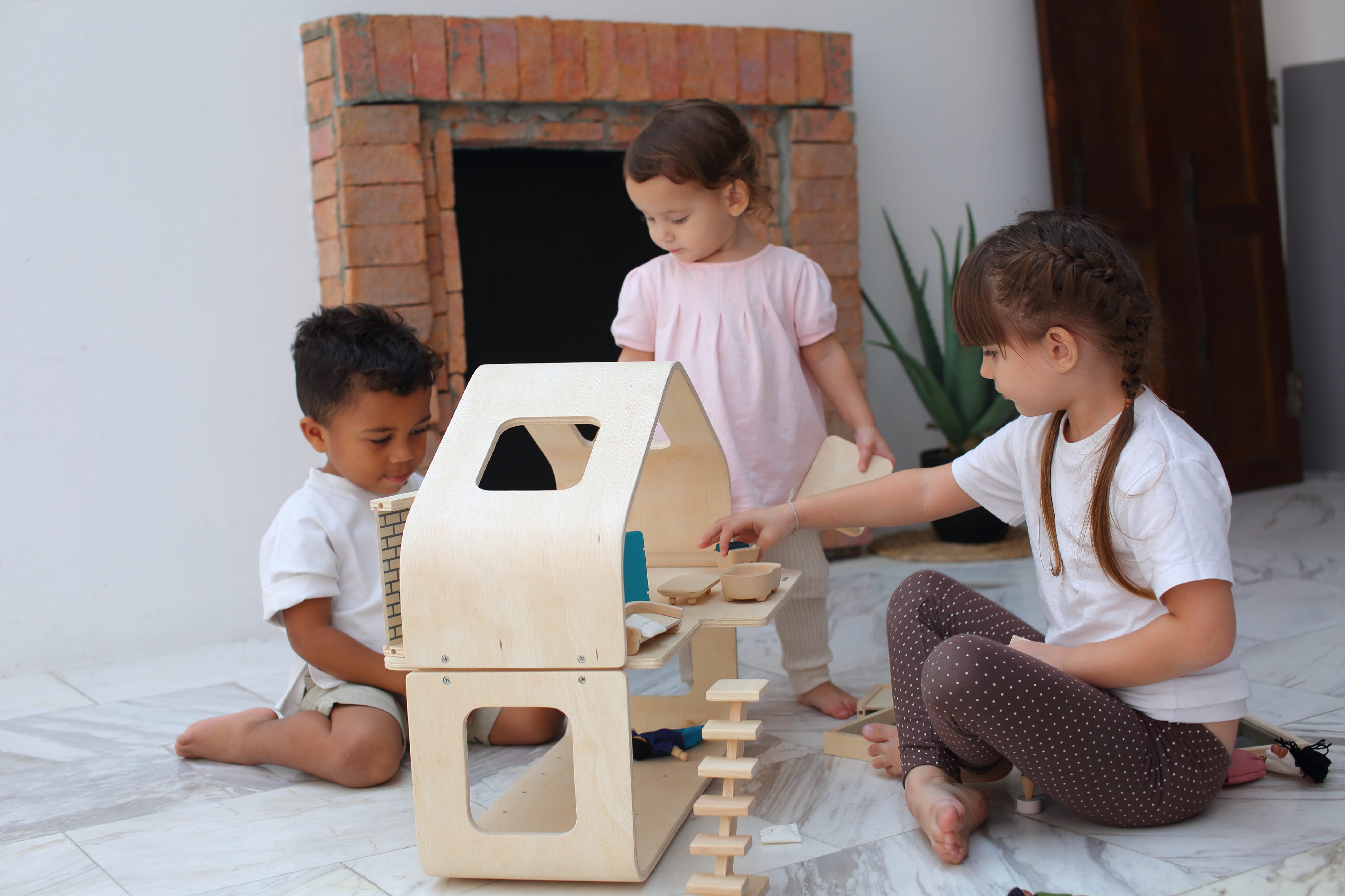 PlanToys - Contemporary Dollhouse - PlanToys - littleyoyo.ca