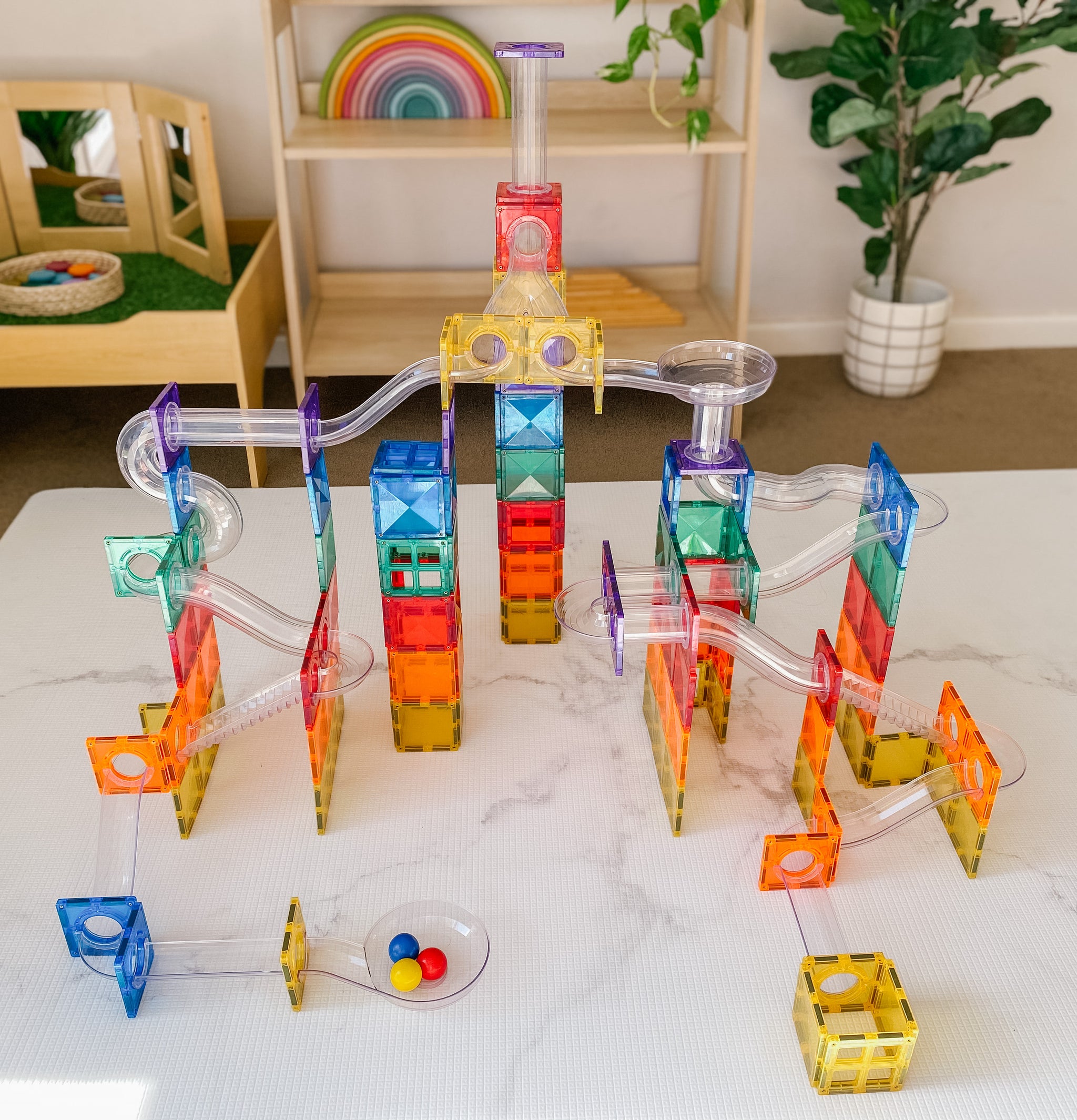 Connetix - 92 Piece Rainbow Ball Run Pack Magnetic Tiles