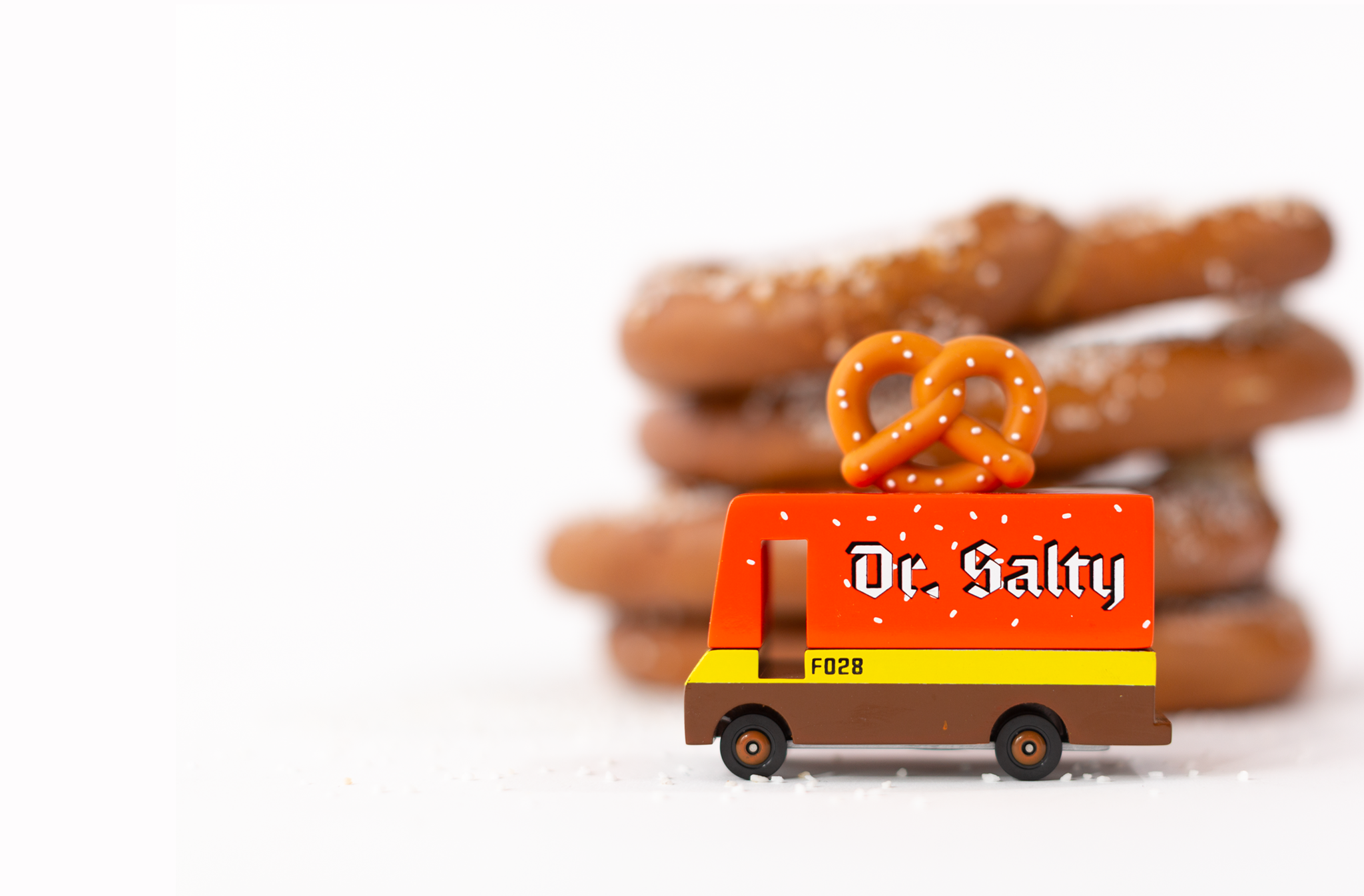 Candylab - Candyvan Dr.Salty Pretzel Van - Candylab - littleyoyo.ca