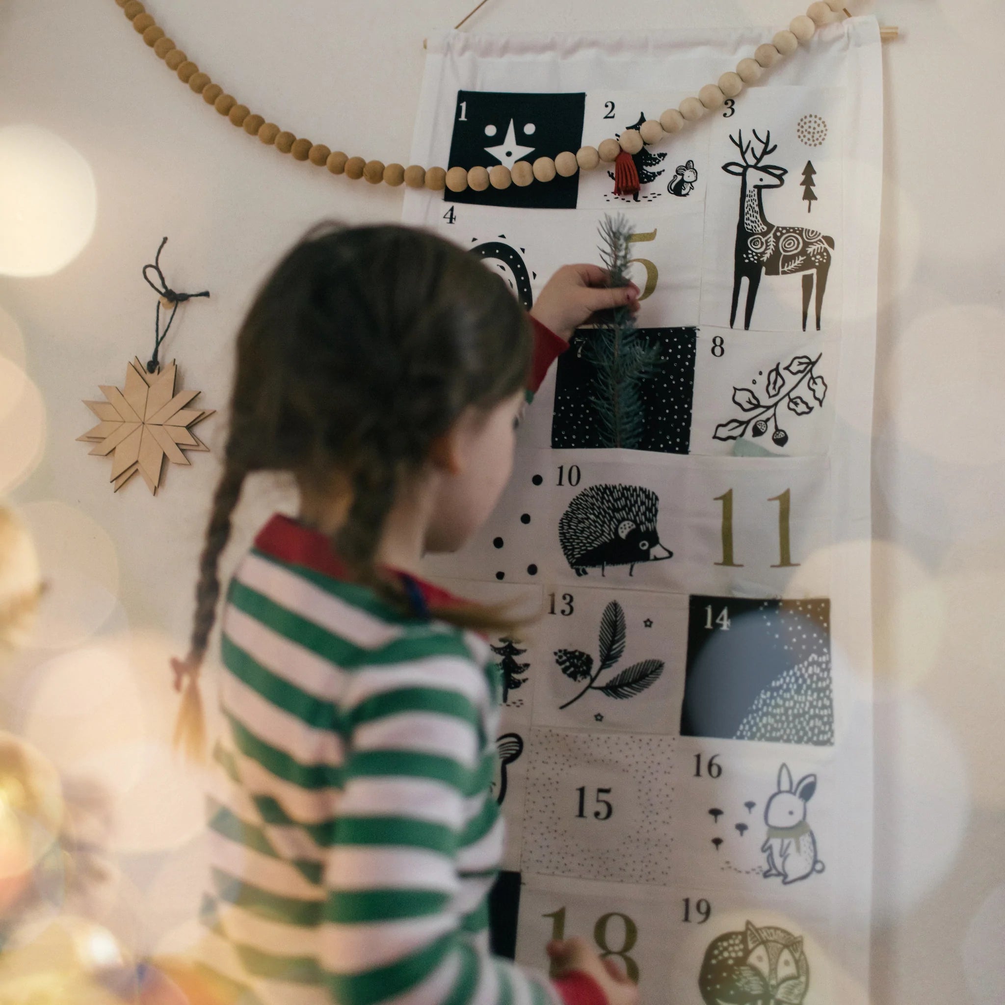 Wee Gallery - Advent Calendar - Festive Friends 24 Pocket - Wee Gallery - littleyoyo.ca